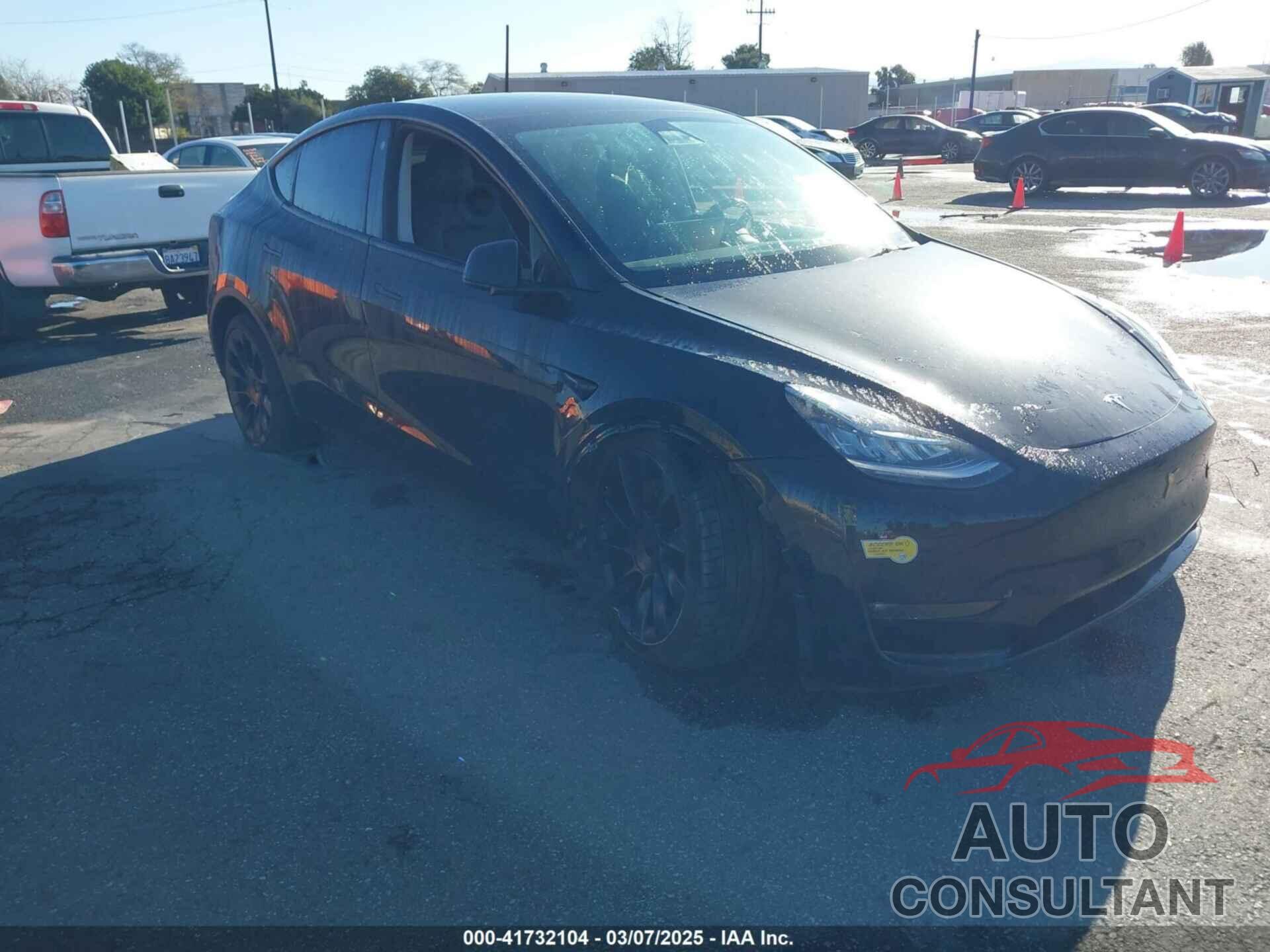 TESLA MODEL Y 2021 - 5YJYGDEEXMF233997
