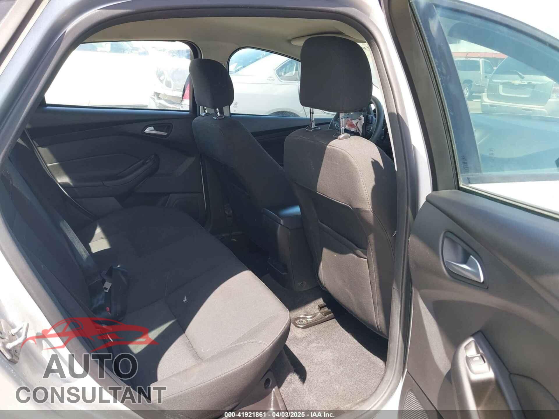 FORD FOCUS 2016 - 1FADP3F29GL254361