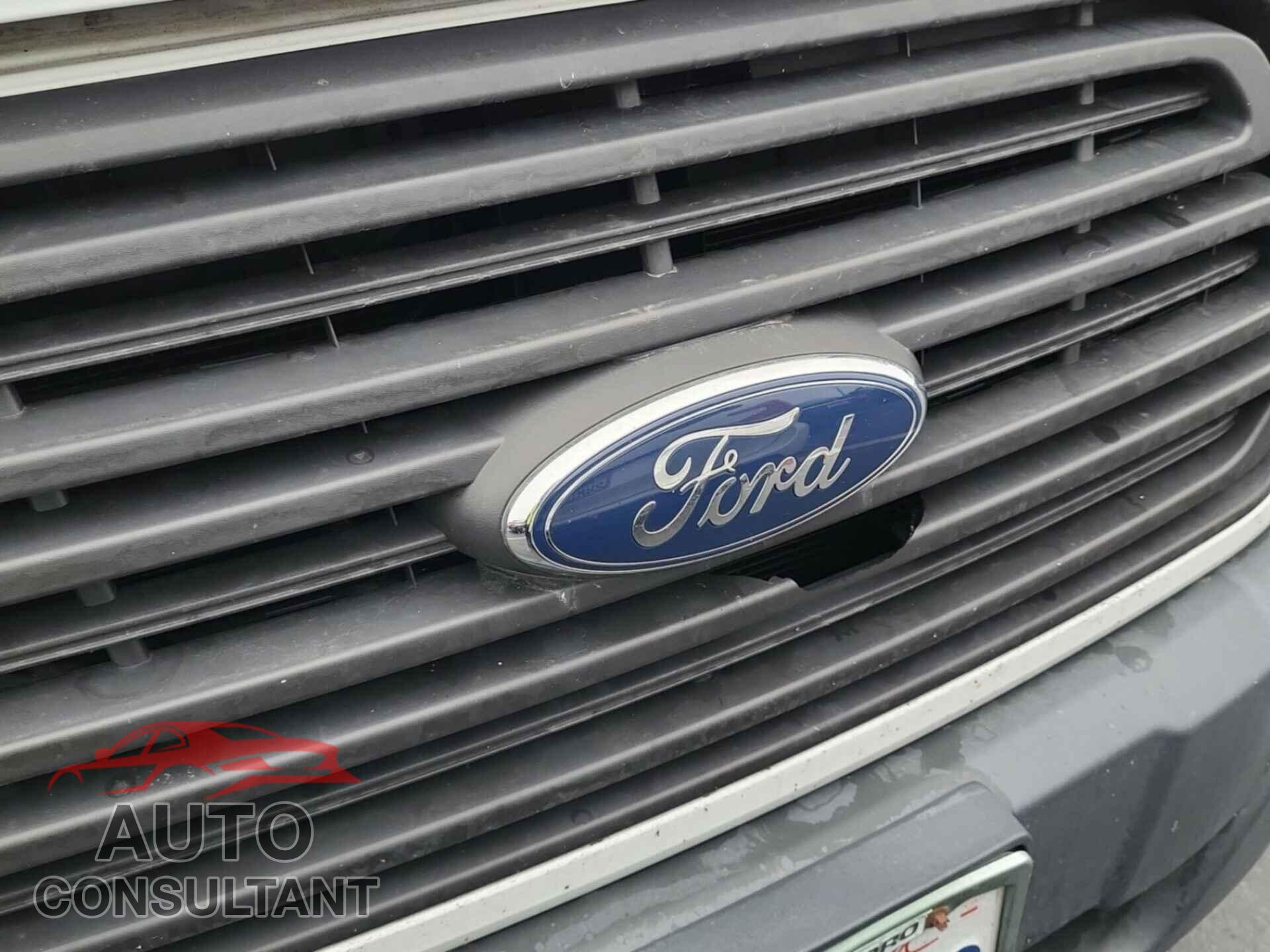 FORD TRANSIT-250 2017 - 1FTYR1YM8HKA32023
