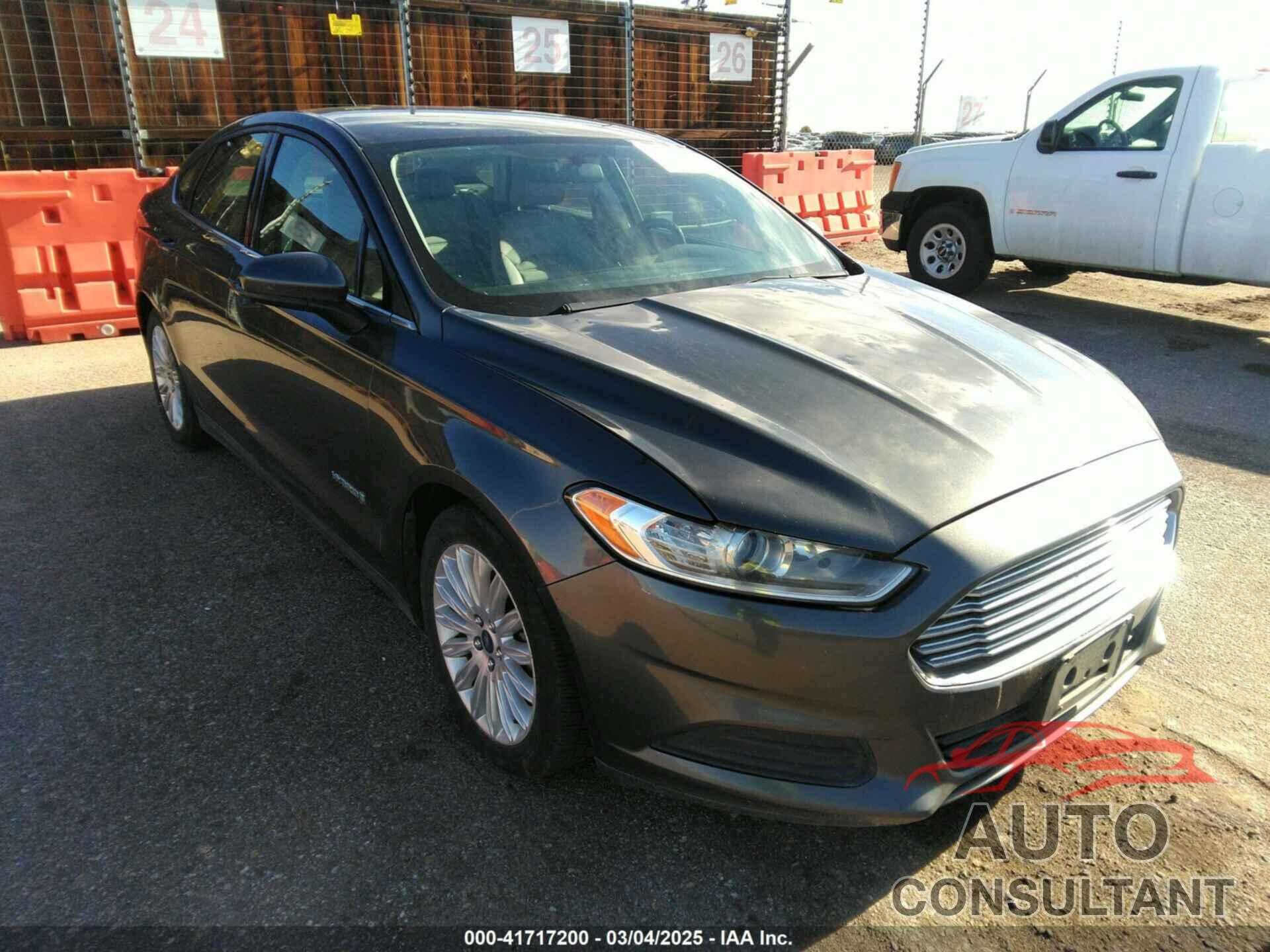 FORD FUSION HYBRID 2015 - 3FA6P0UU6FR307898