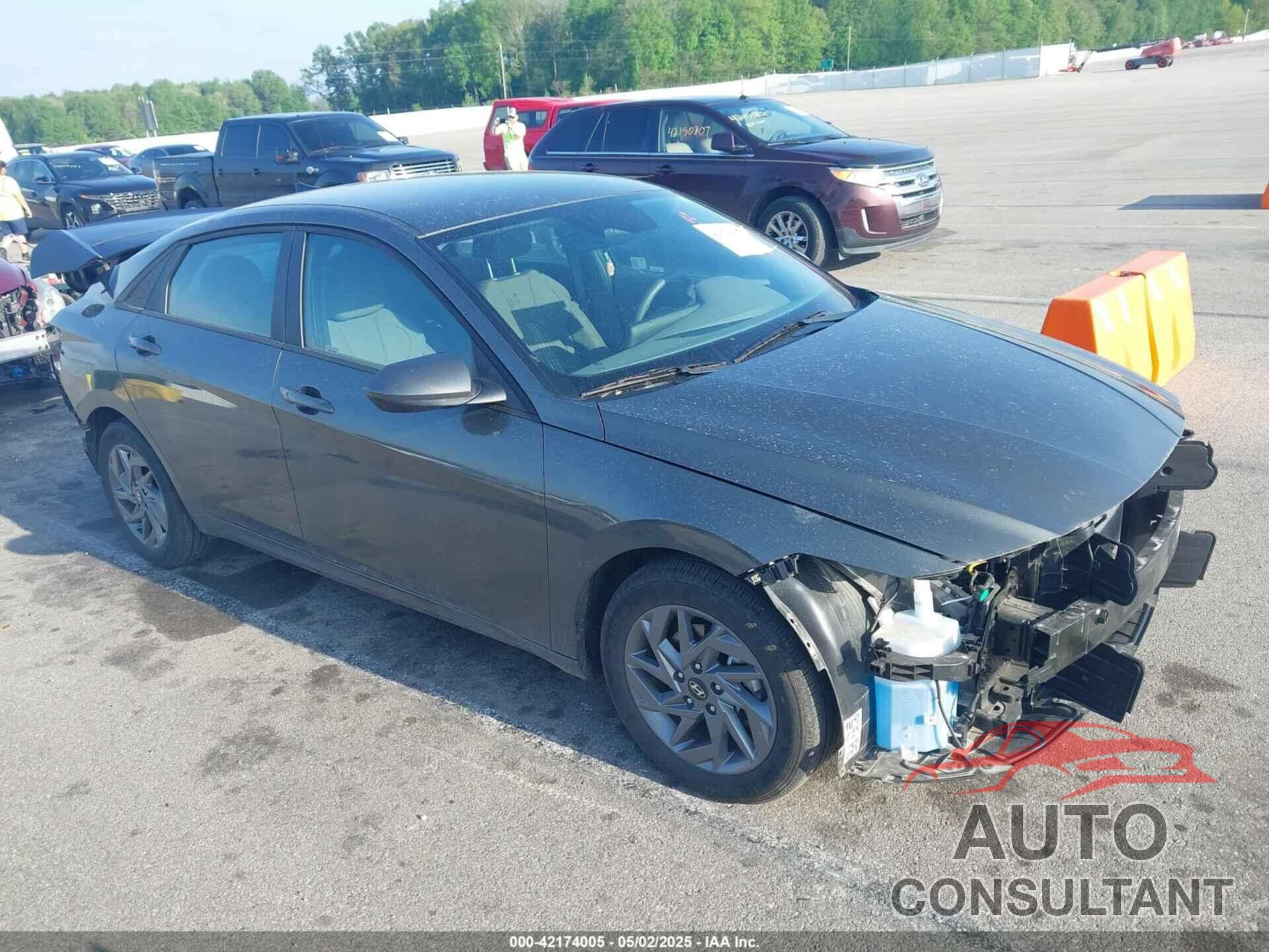 HYUNDAI ELANTRA 2024 - KMHLM4DG4RU785057