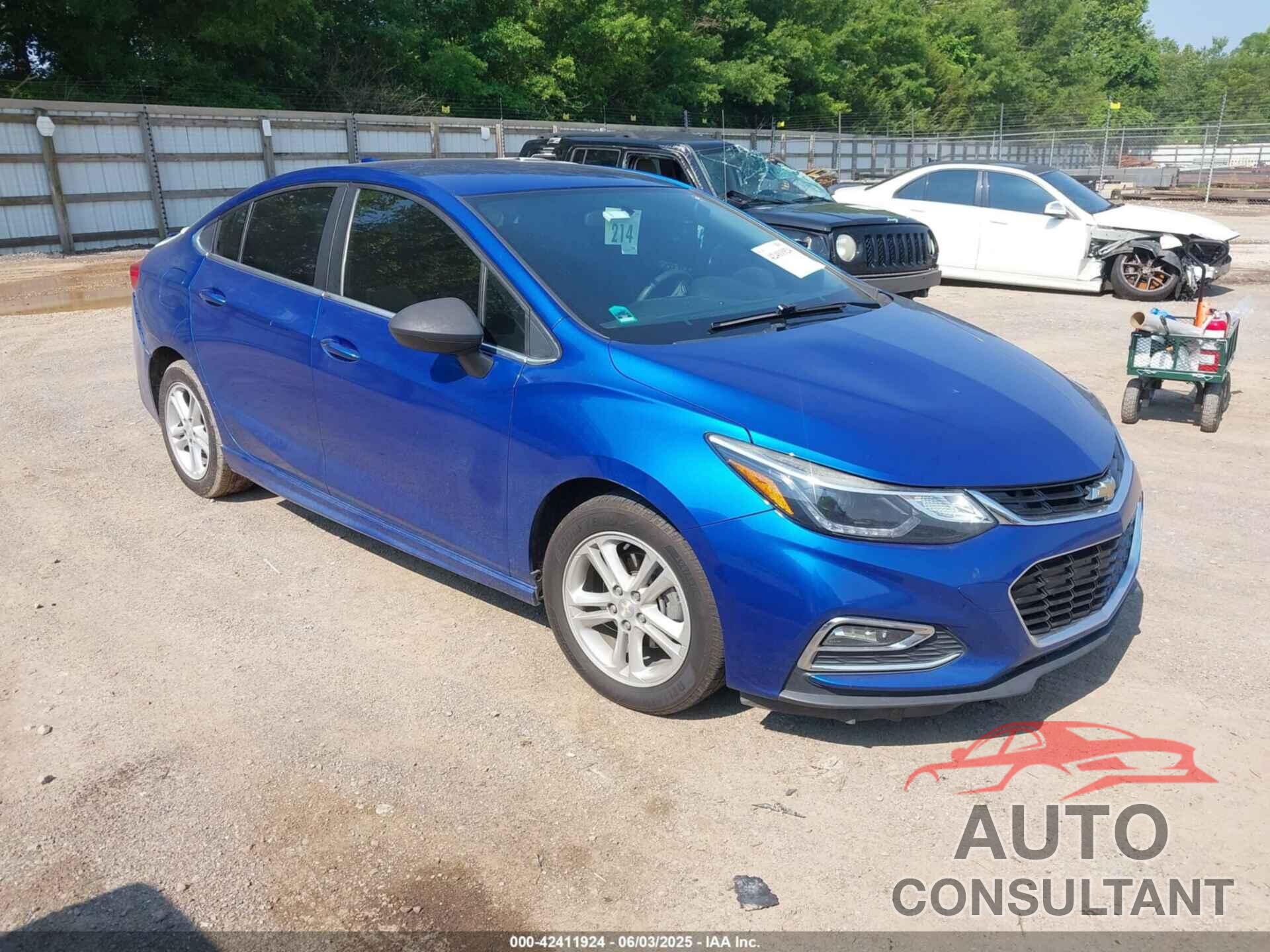 CHEVROLET CRUZE 2018 - 1G1BE5SM4J7193259