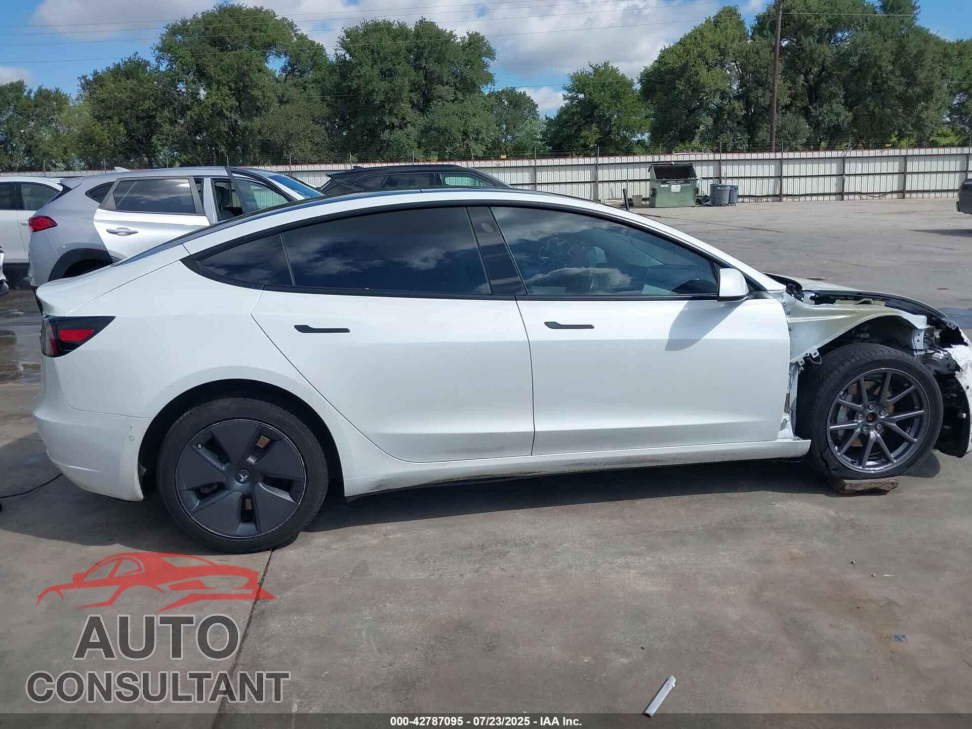 TESLA MODEL 3 2021 - 5YJ3E1EB9MF858573