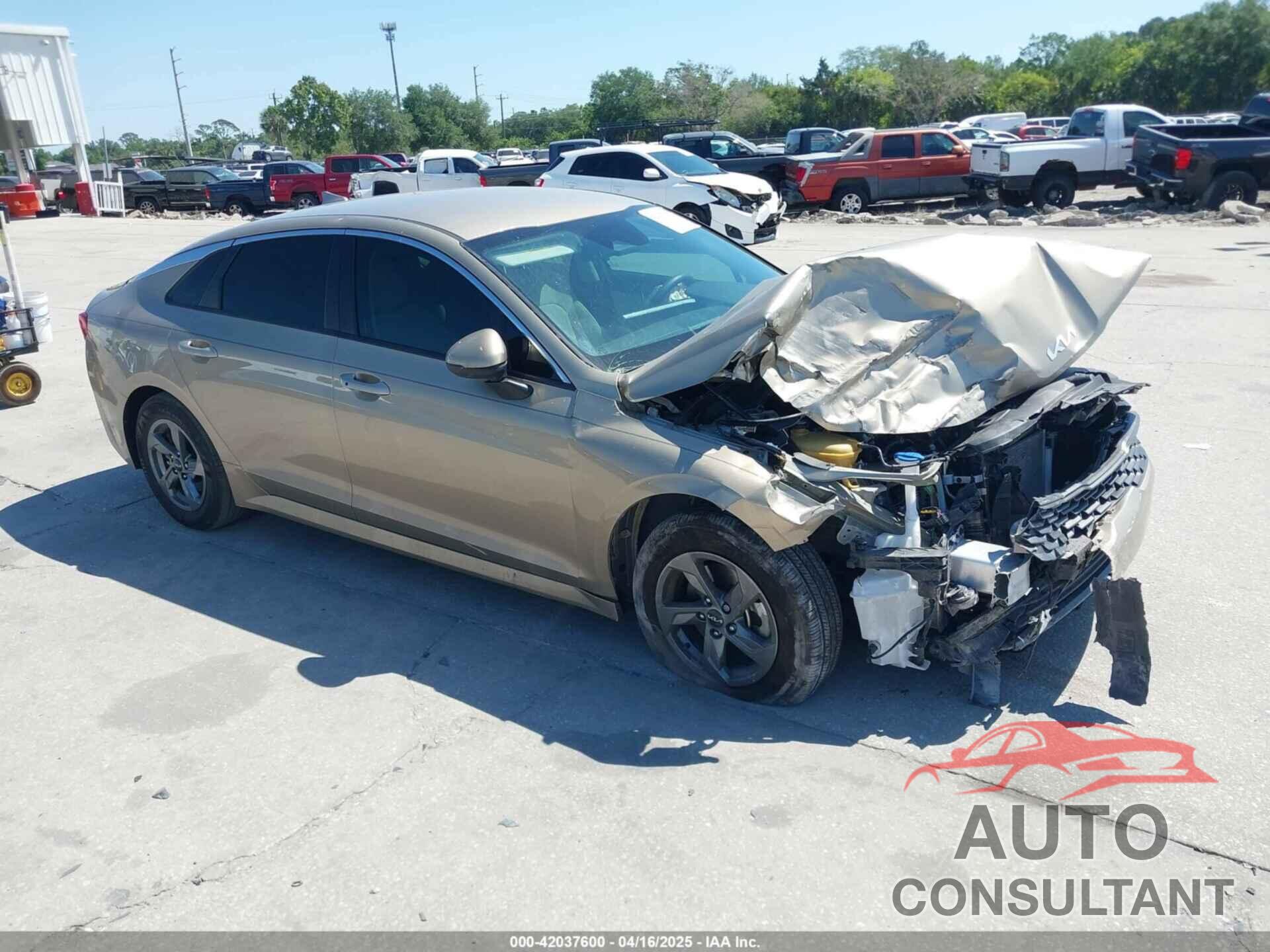 KIA K5 2022 - 5XXG14J29NG083274