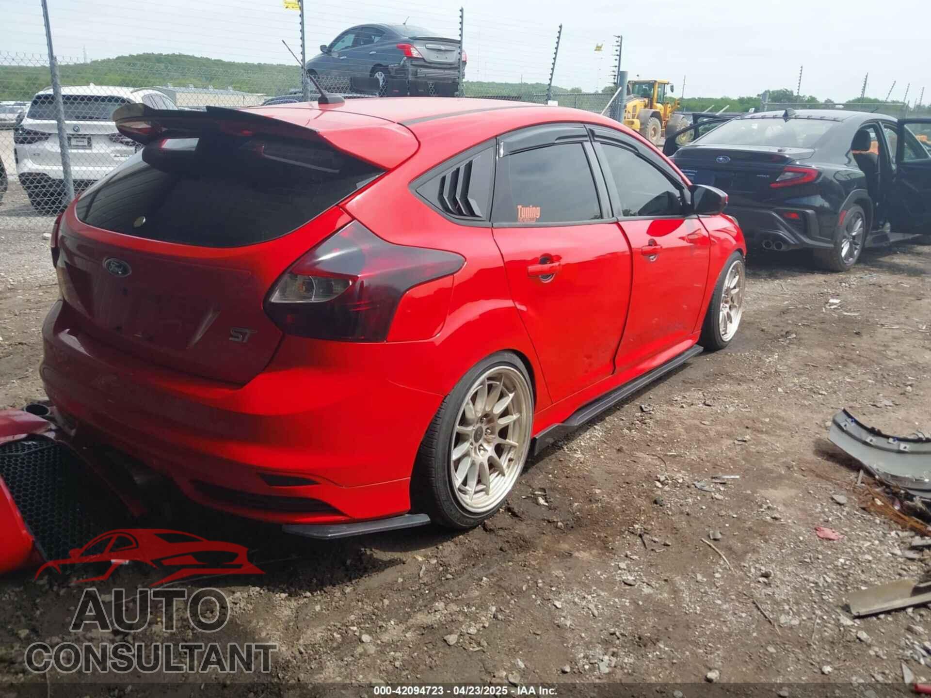 FORD FOCUS 2013 - 1FADP3L98DL244448