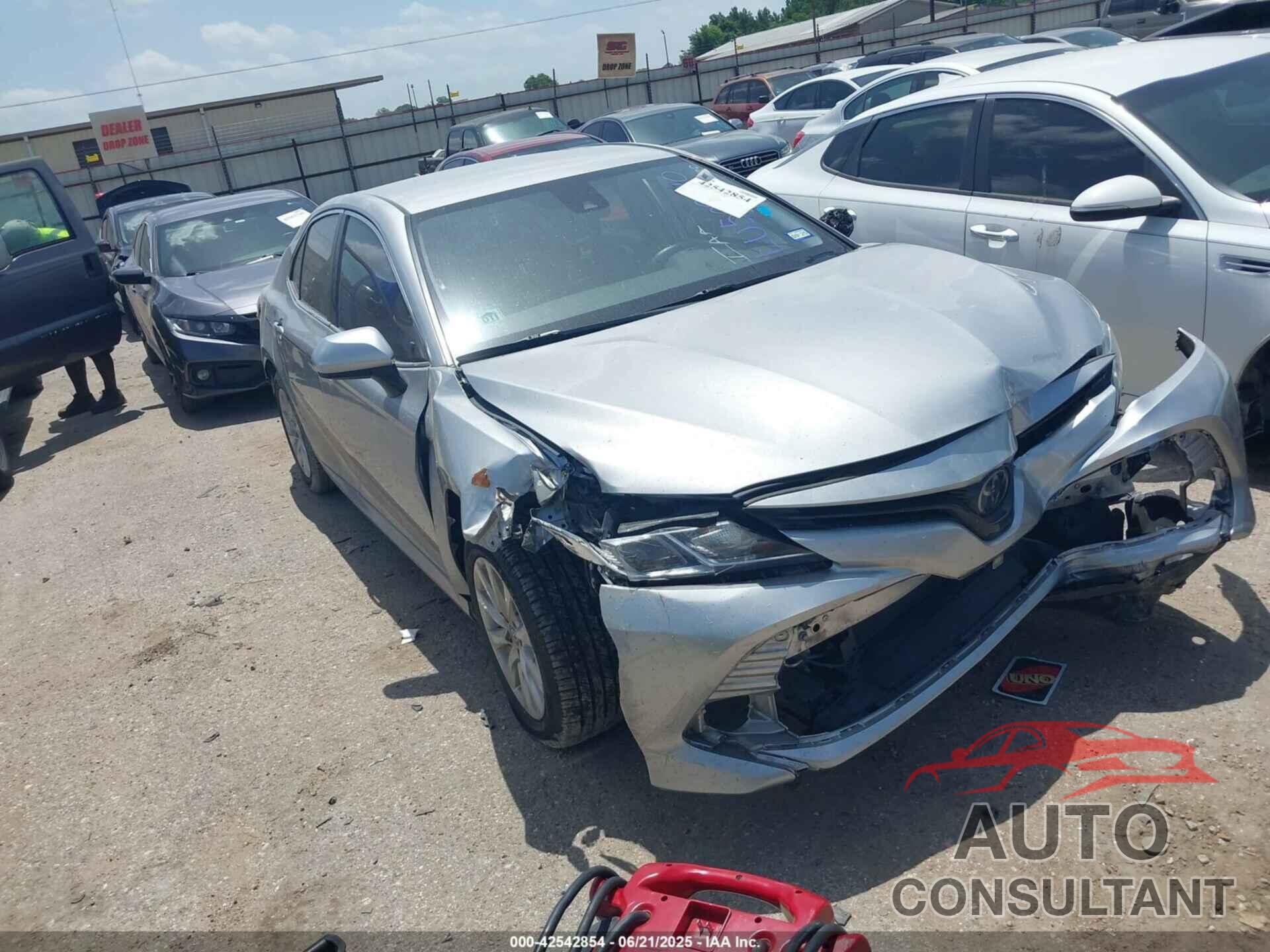 TOYOTA CAMRY 2020 - 4T1C11AK7LU502710