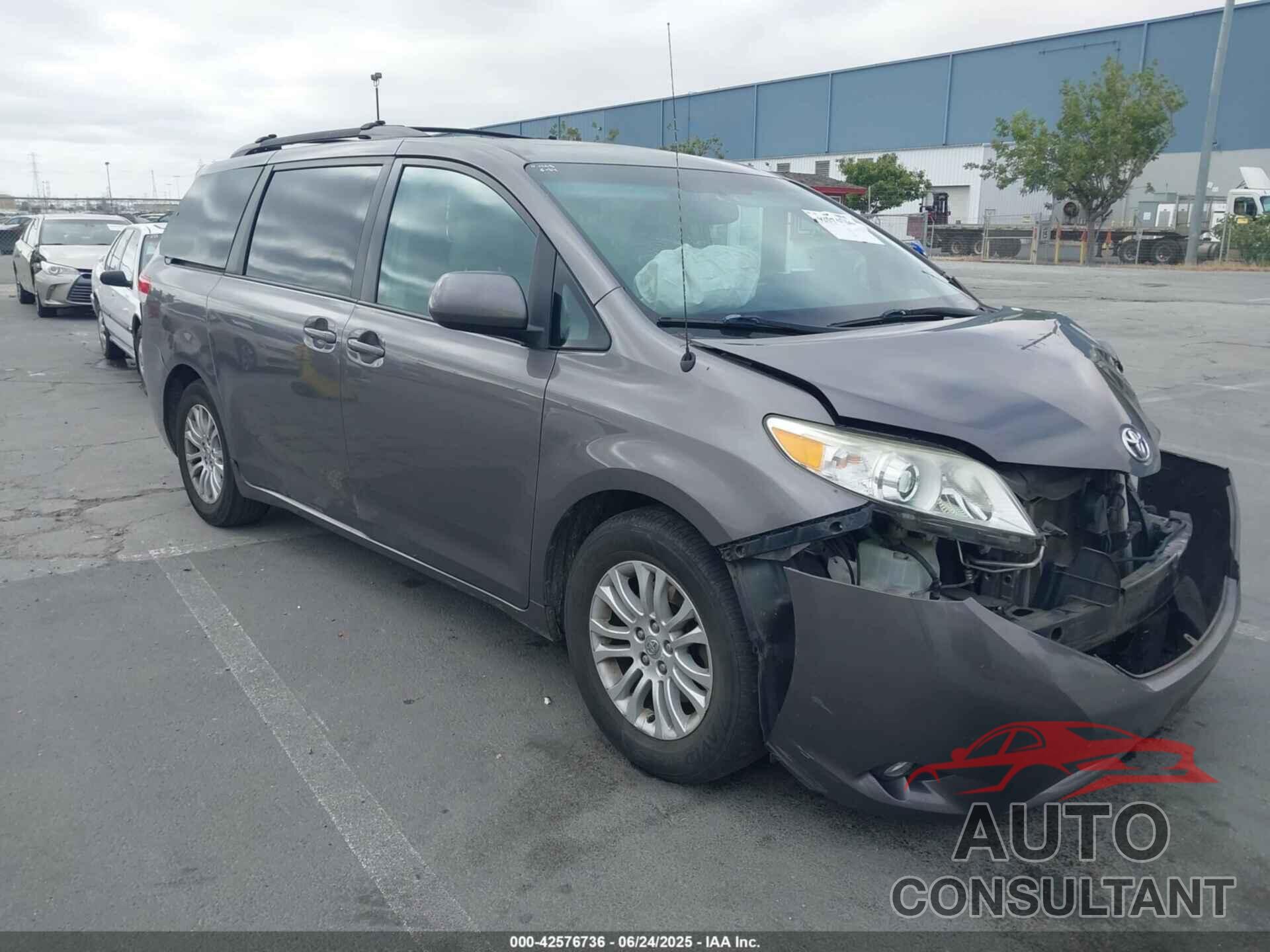 TOYOTA SIENNA 2012 - 5TDYK3DC3CS185326