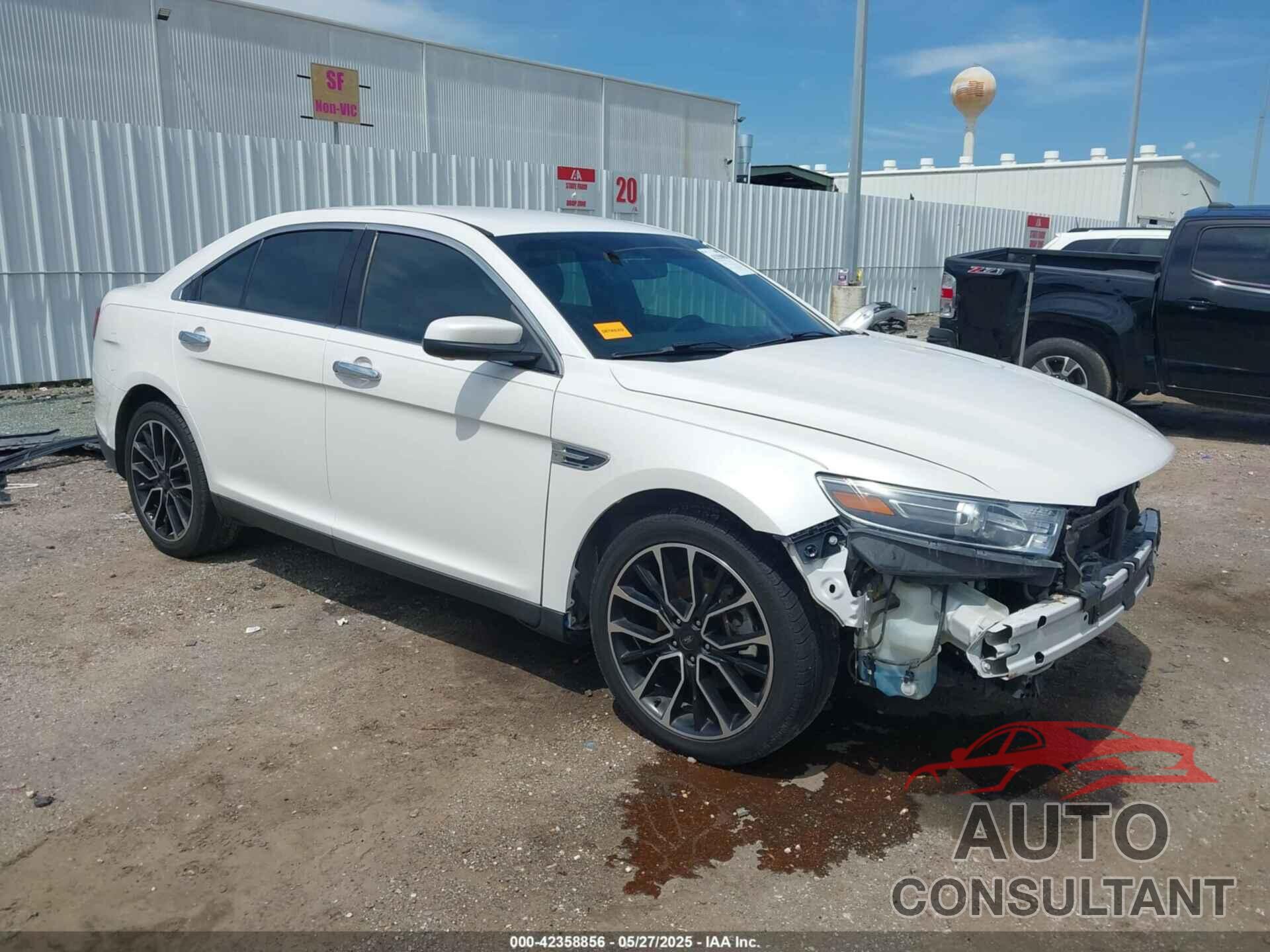 FORD TAURUS 2017 - 1FAHP2E89HG106383