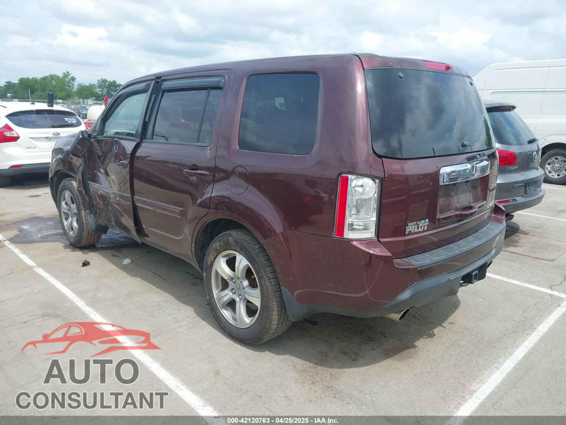 HONDA PILOT 2013 - 5FNYF4H52DB085259