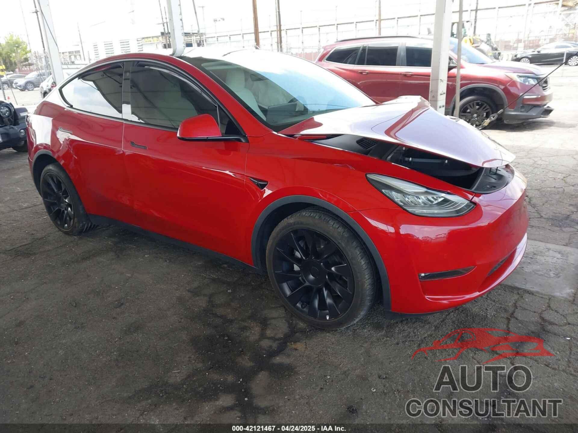 TESLA MODEL Y 2022 - 7SAYGDEE8NF349395
