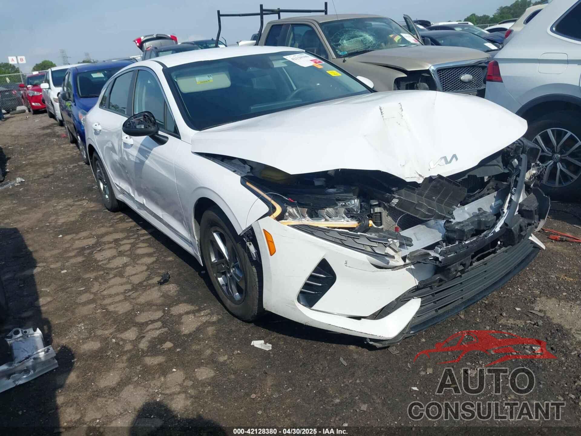 KIA K5 2022 - 5XXG14J29NG144624