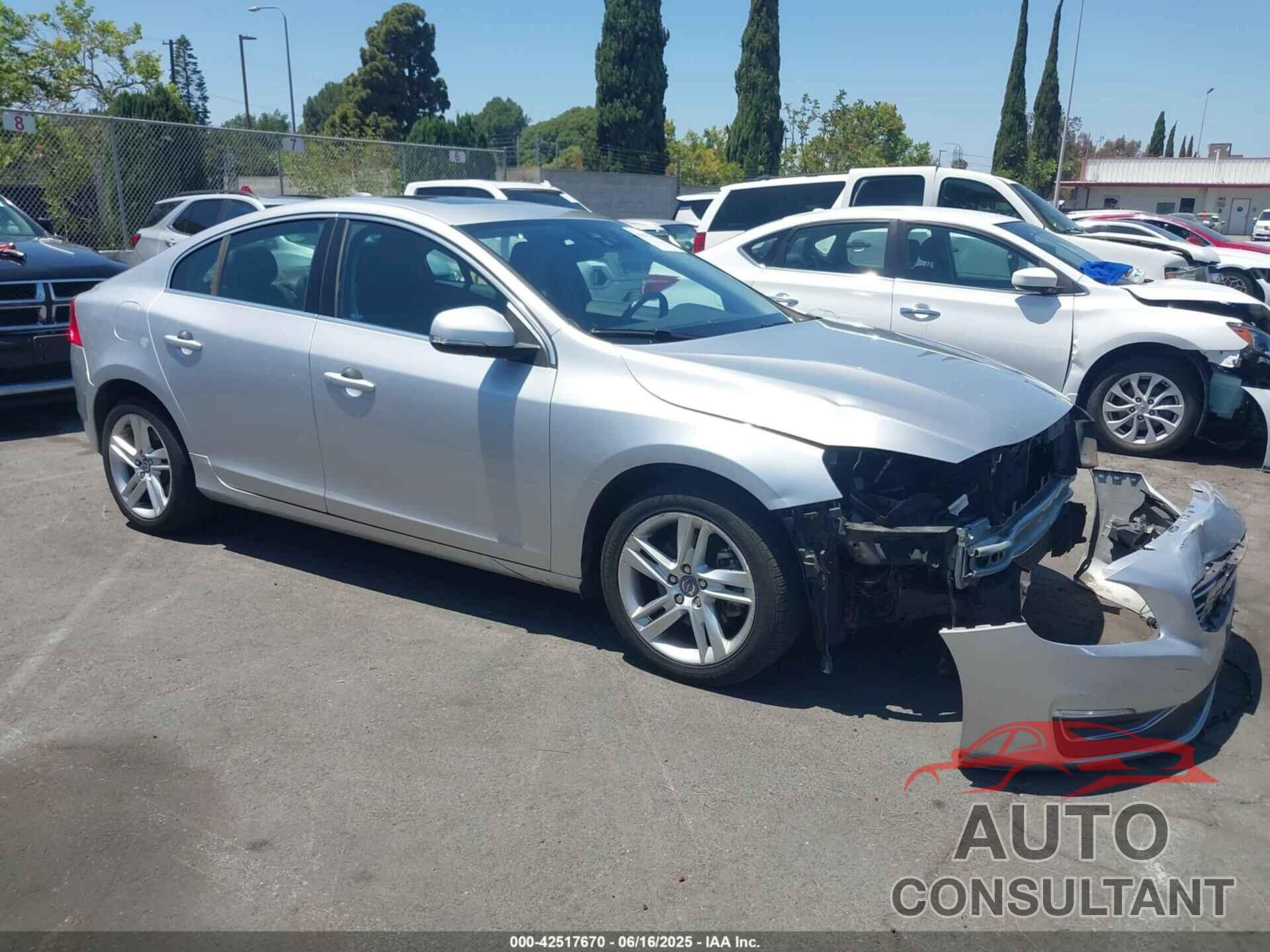 VOLVO S60 2015 - YV126MFB8F2316406