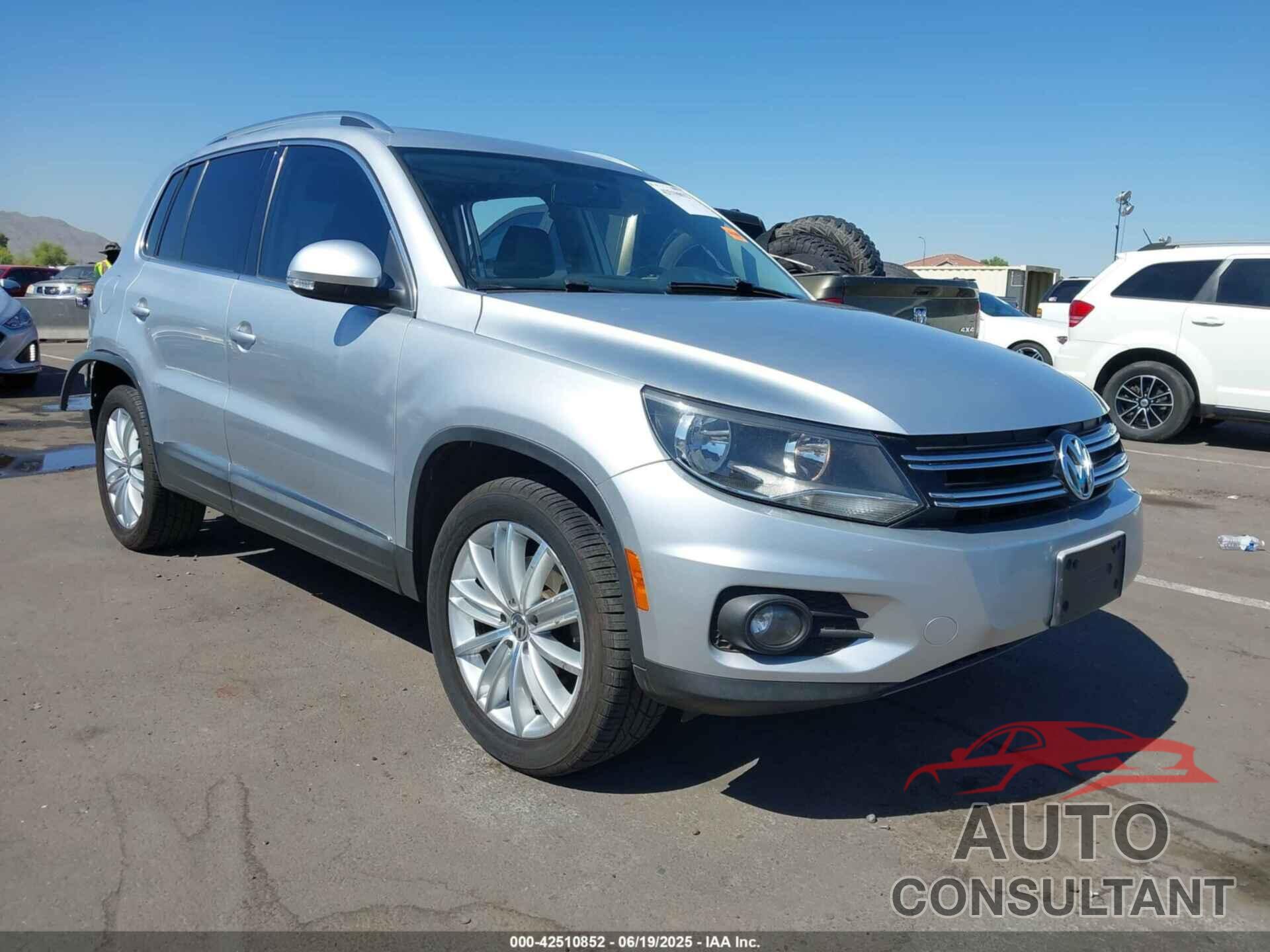 VOLKSWAGEN TIGUAN 2013 - WVGAV7AX2DW527854