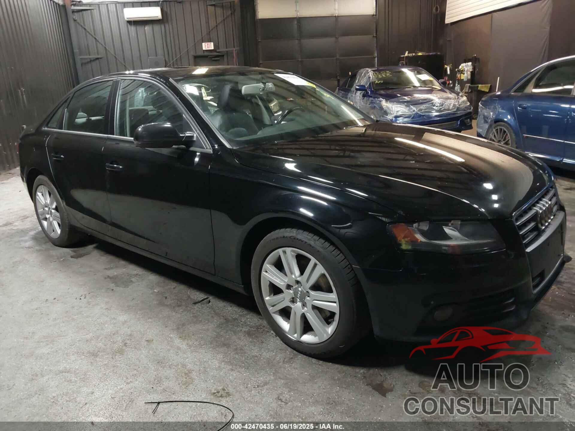 AUDI A4 2011 - WAUDFAFLXBN043075