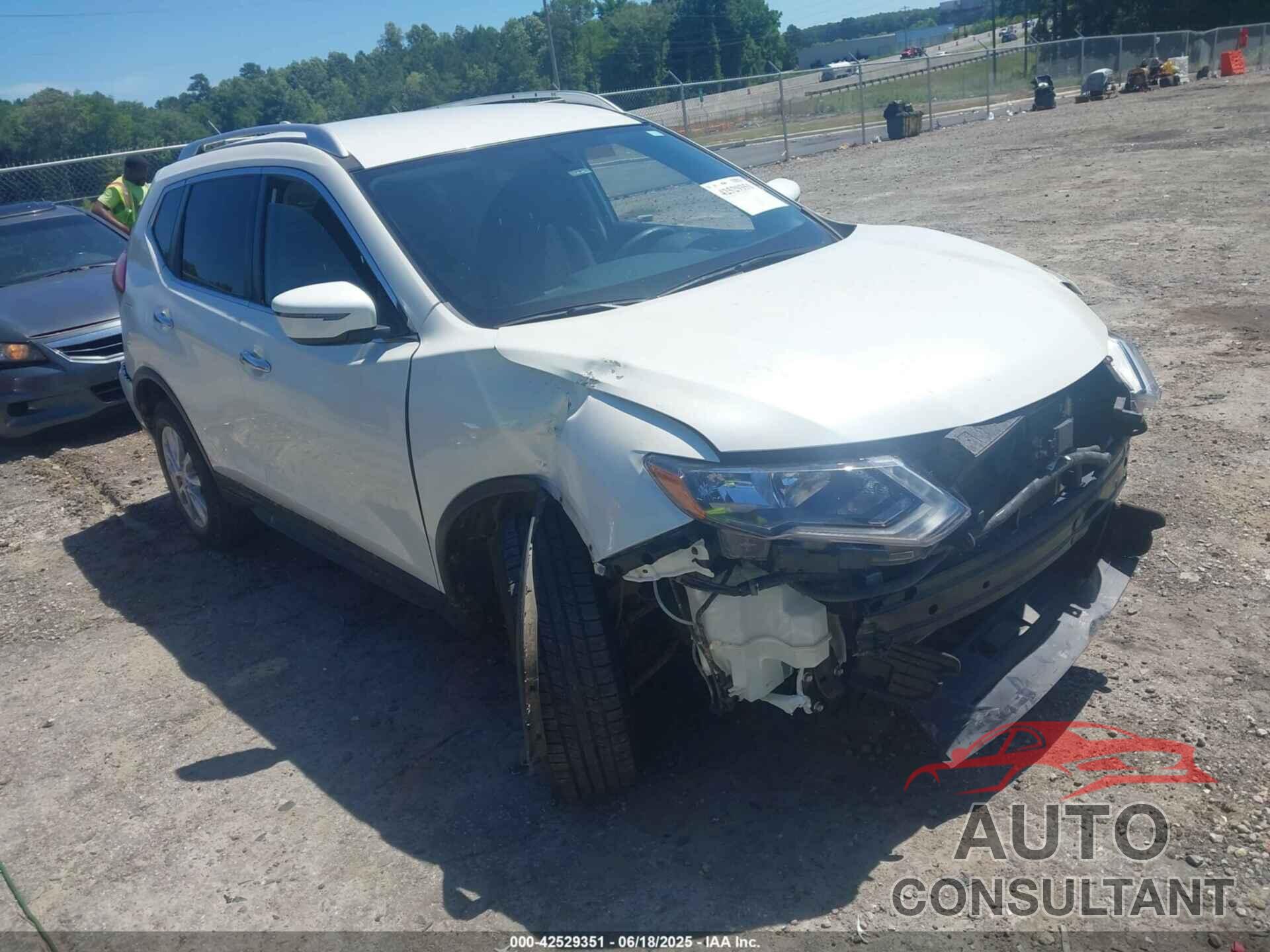 NISSAN ROGUE 2017 - KNMAT2MTXHP606453