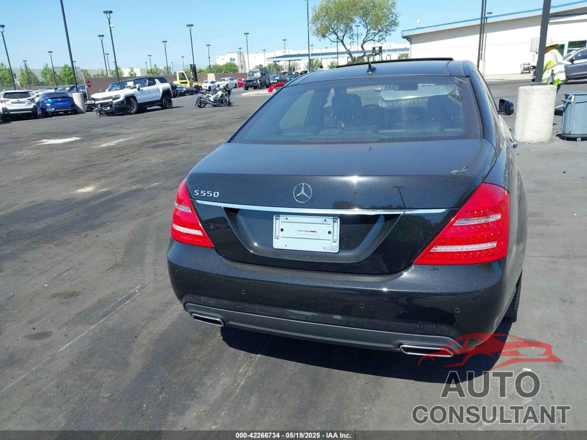 MERCEDES-BENZ S 550 2010 - WDDNG7BB9AA347420