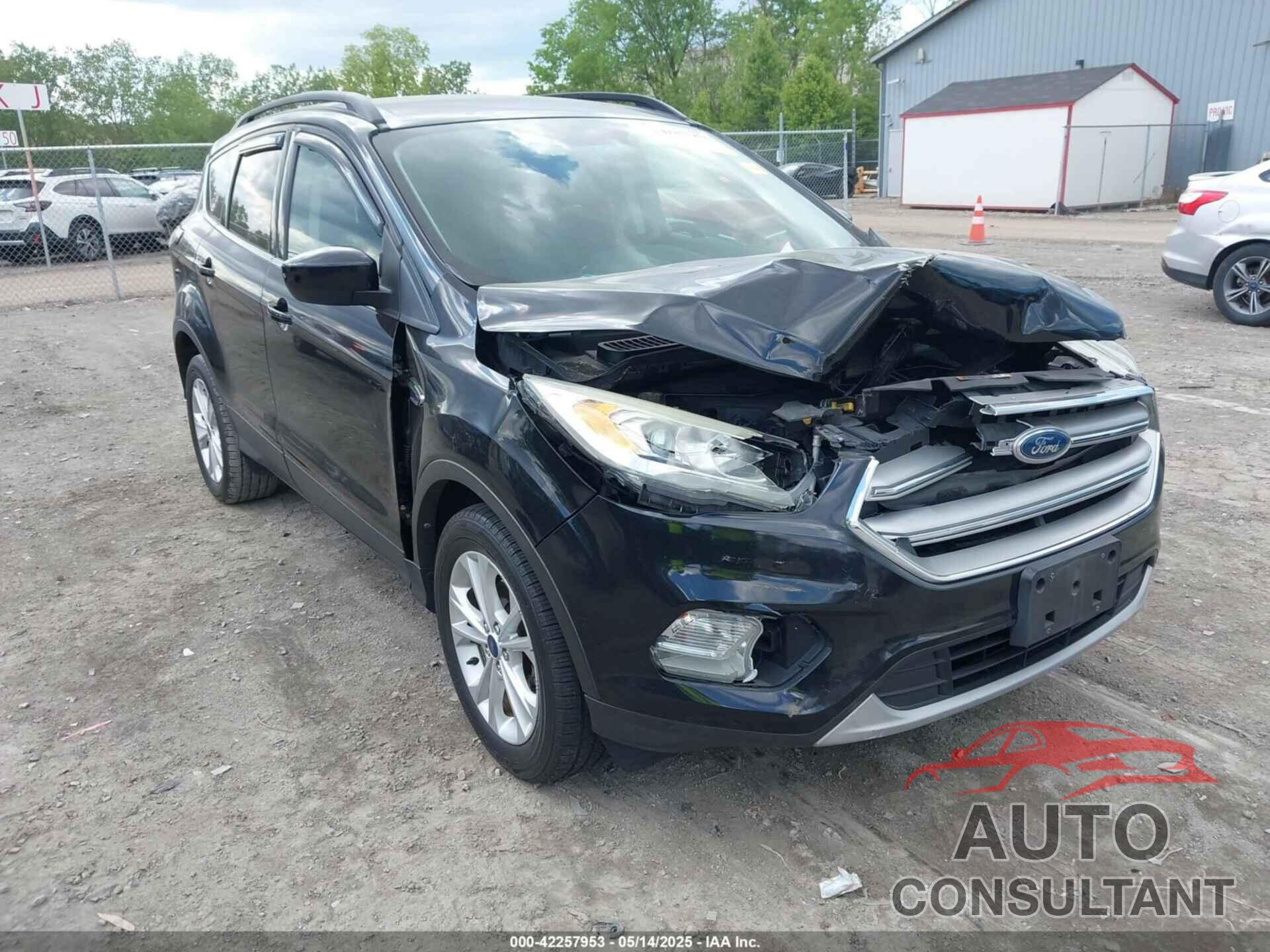FORD ESCAPE 2017 - 1FMCU0GDXHUA11274