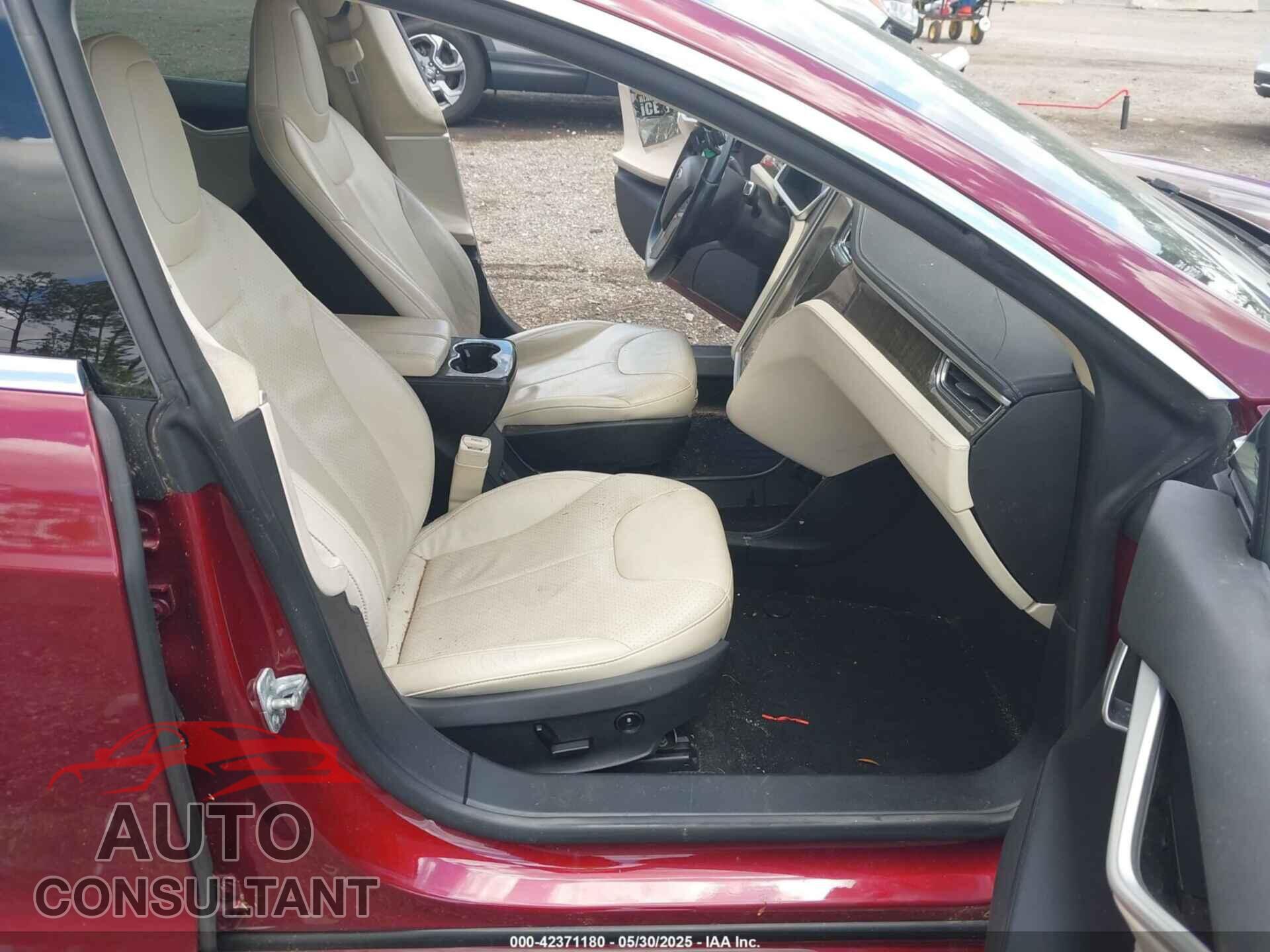 TESLA MODEL S 2012 - 5YJSA1DN2CFS00904