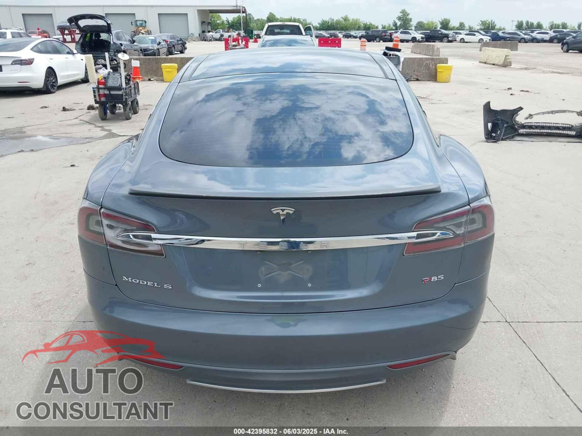 TESLA MODEL S 2013 - 5YJSA1DP2DFP07997