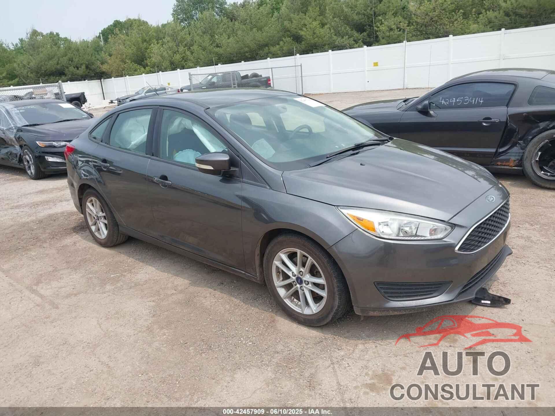 FORD FOCUS 2017 - 1FADP3F26HL294771