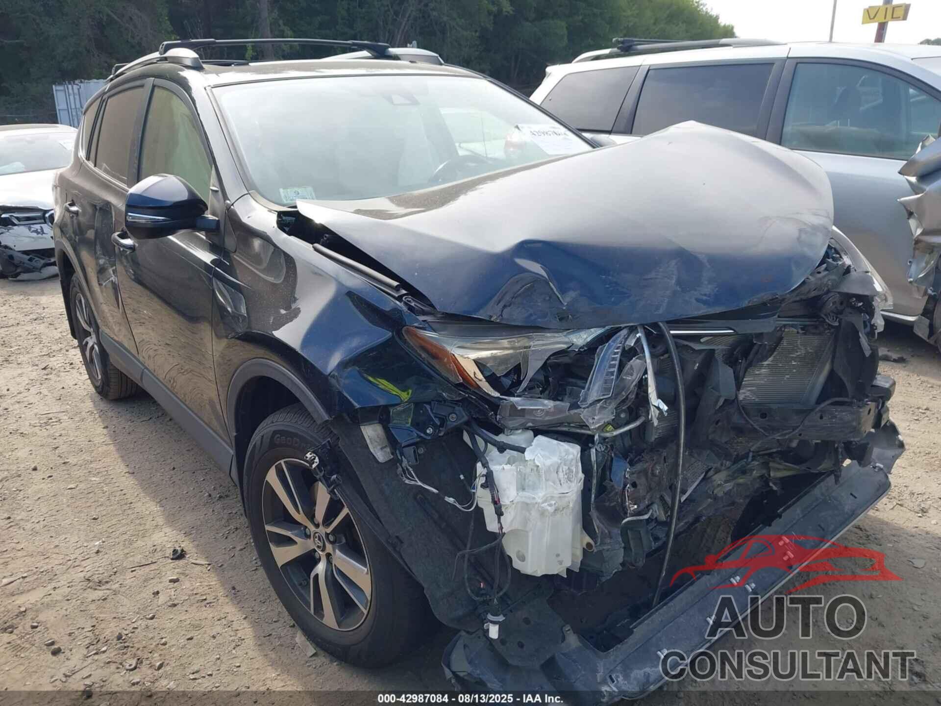 TOYOTA RAV4 2018 - JTMRFREV7JD249291