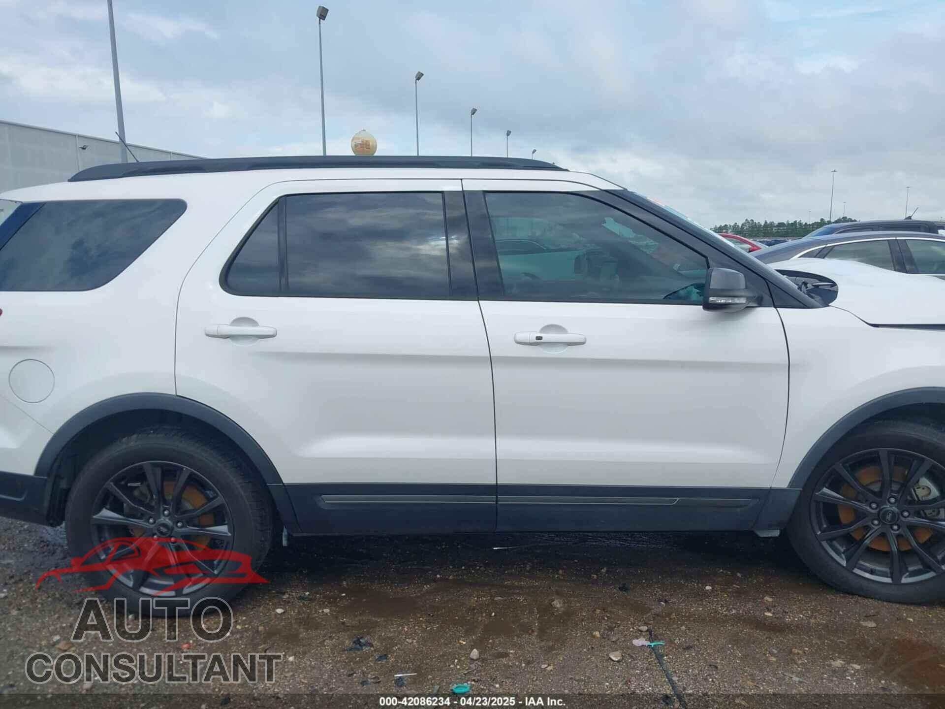 FORD EXPLORER 2019 - 1FM5K7D80KGA21140