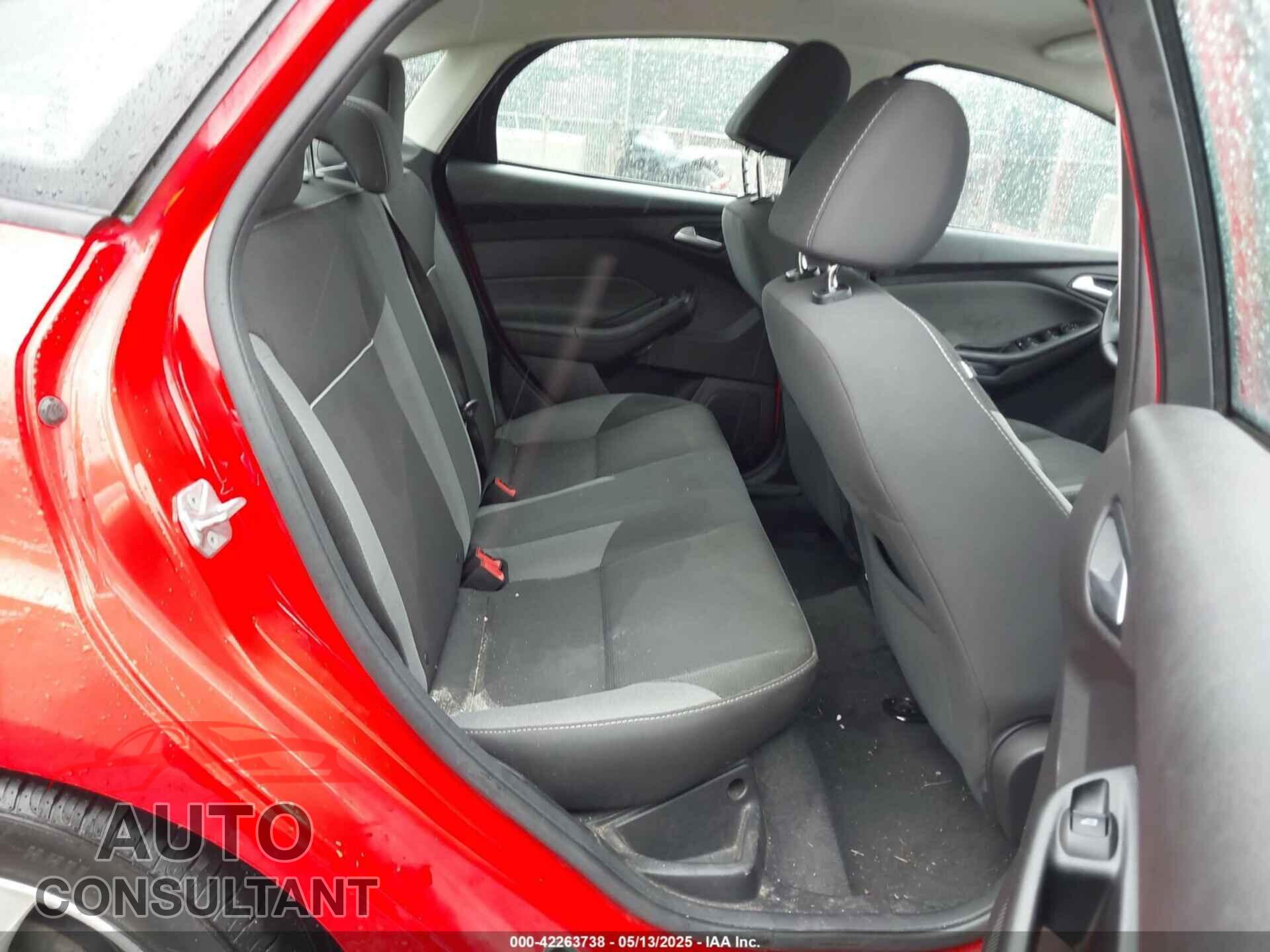FORD FOCUS 2014 - 1FADP3F22EL128307