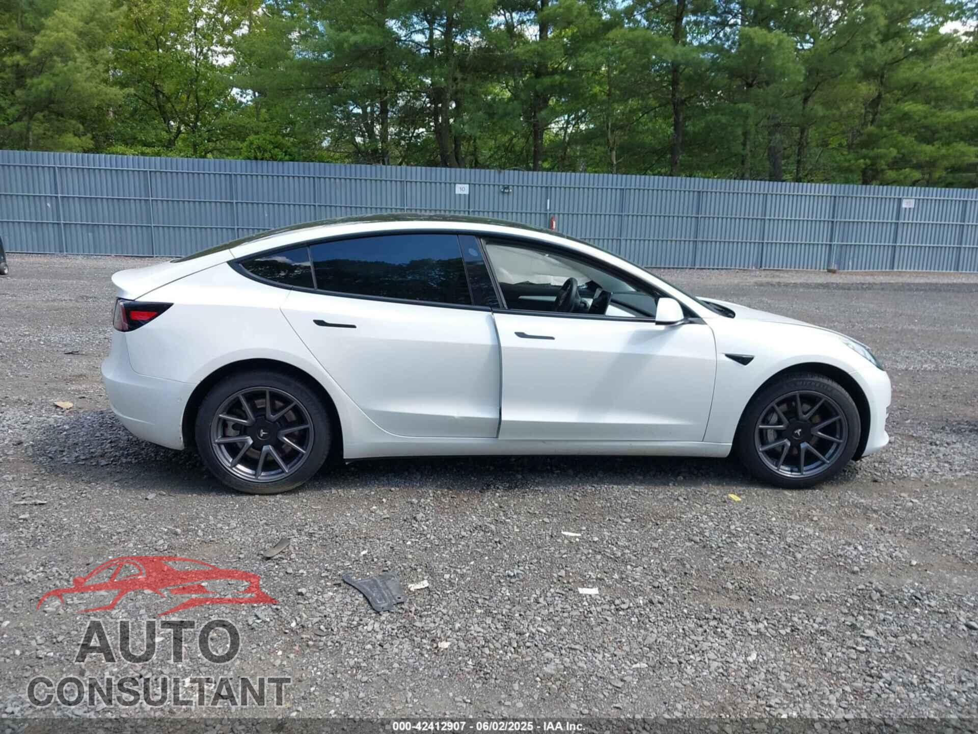 TESLA MODEL 3 2021 - 5YJ3E1EA9MF092626