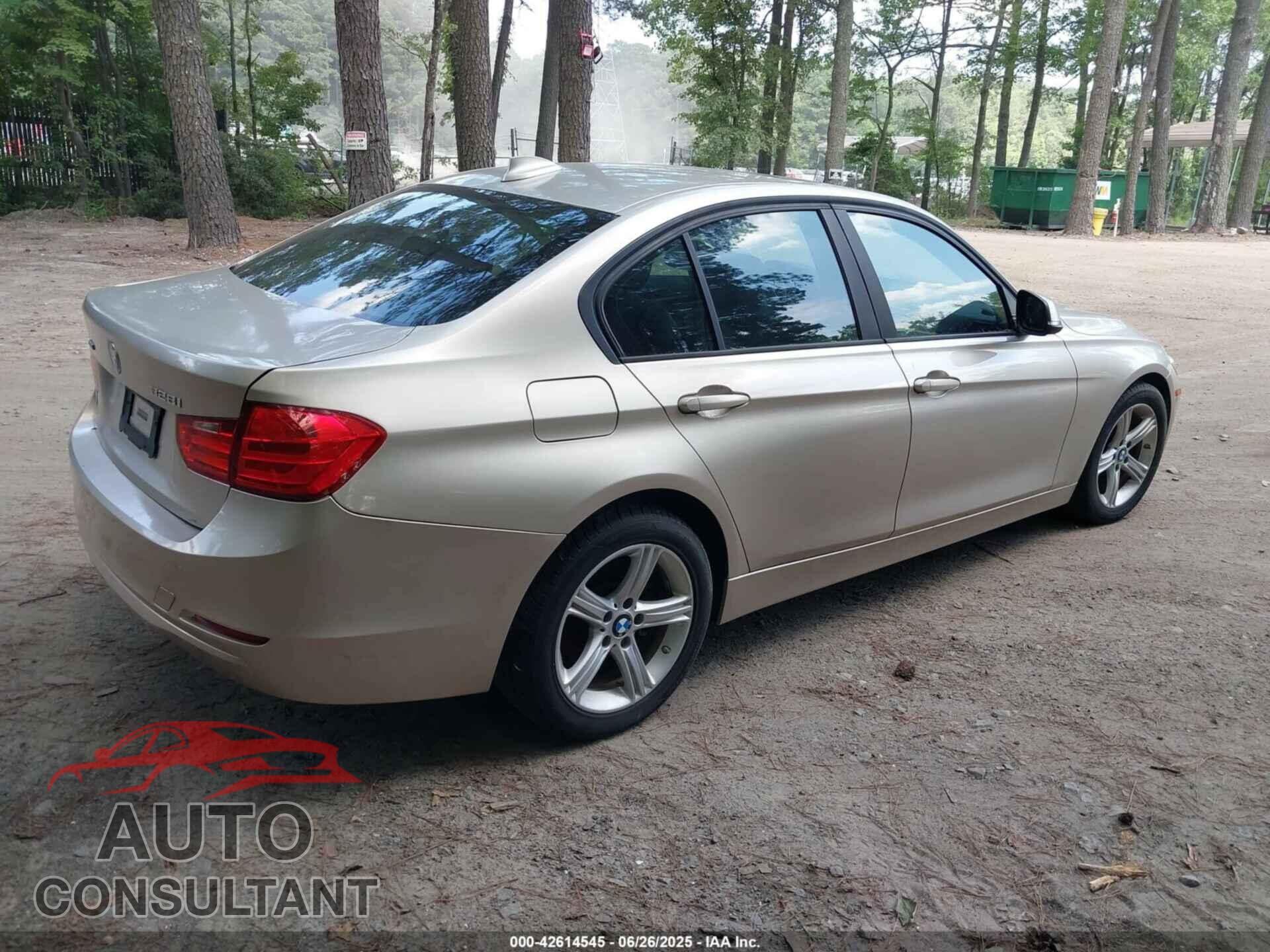 BMW 328I 2013 - WBA3B5G53DNP40721