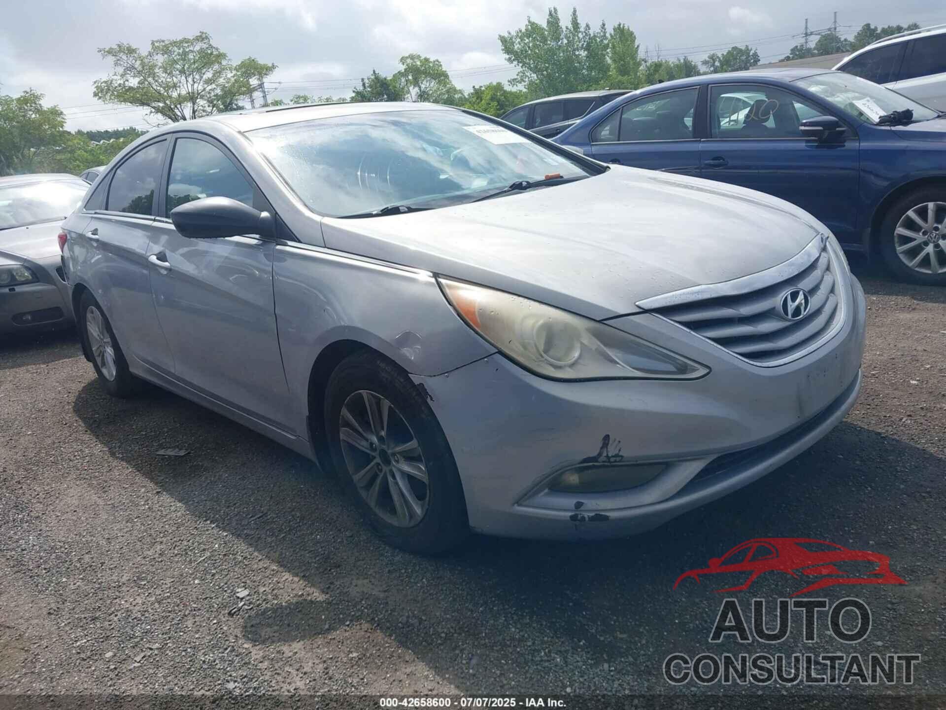 HYUNDAI SONATA 2011 - 5NPEB4AC1BH136093
