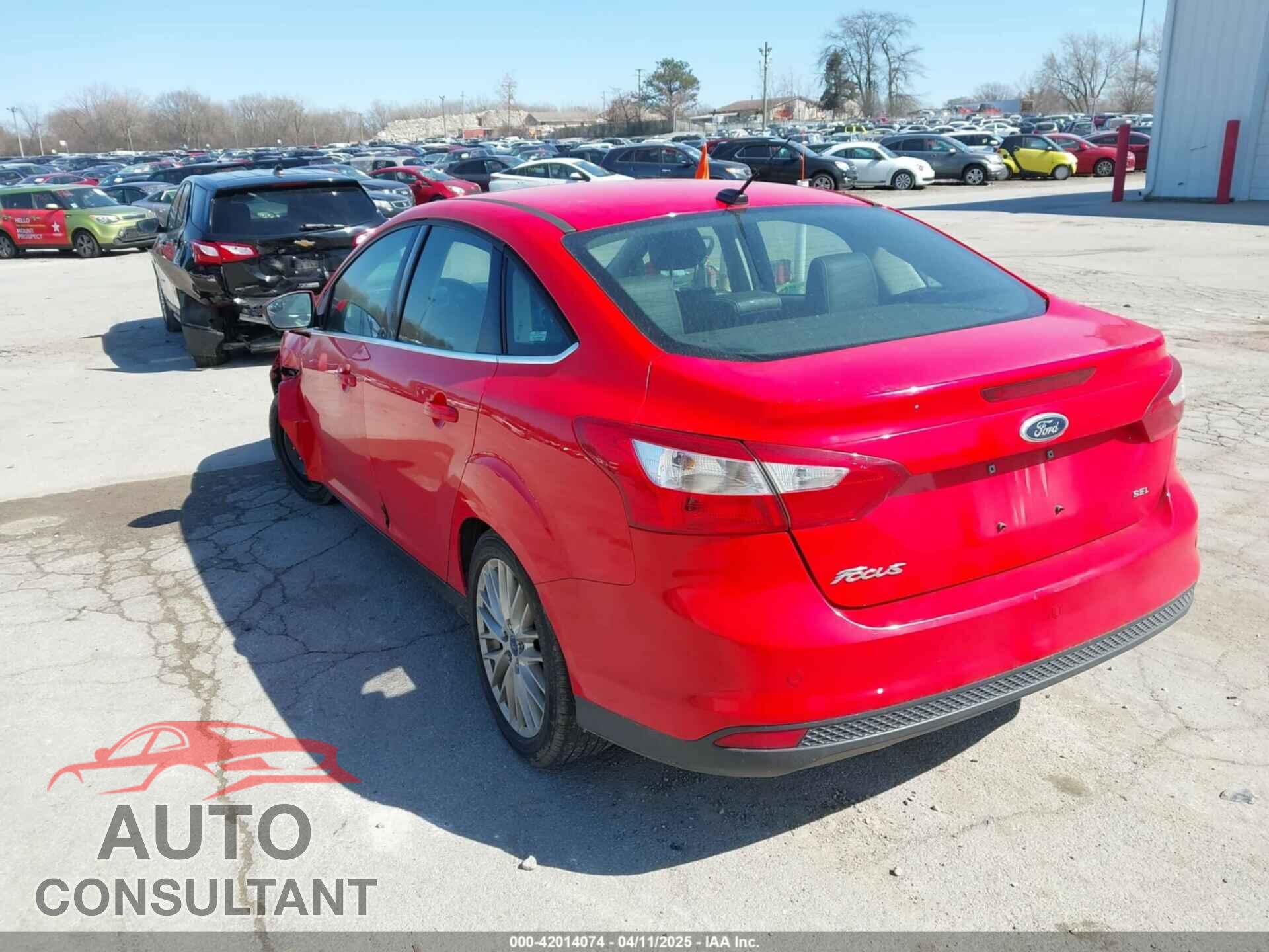 FORD FOCUS 2012 - 1FAHP3H28CL191455