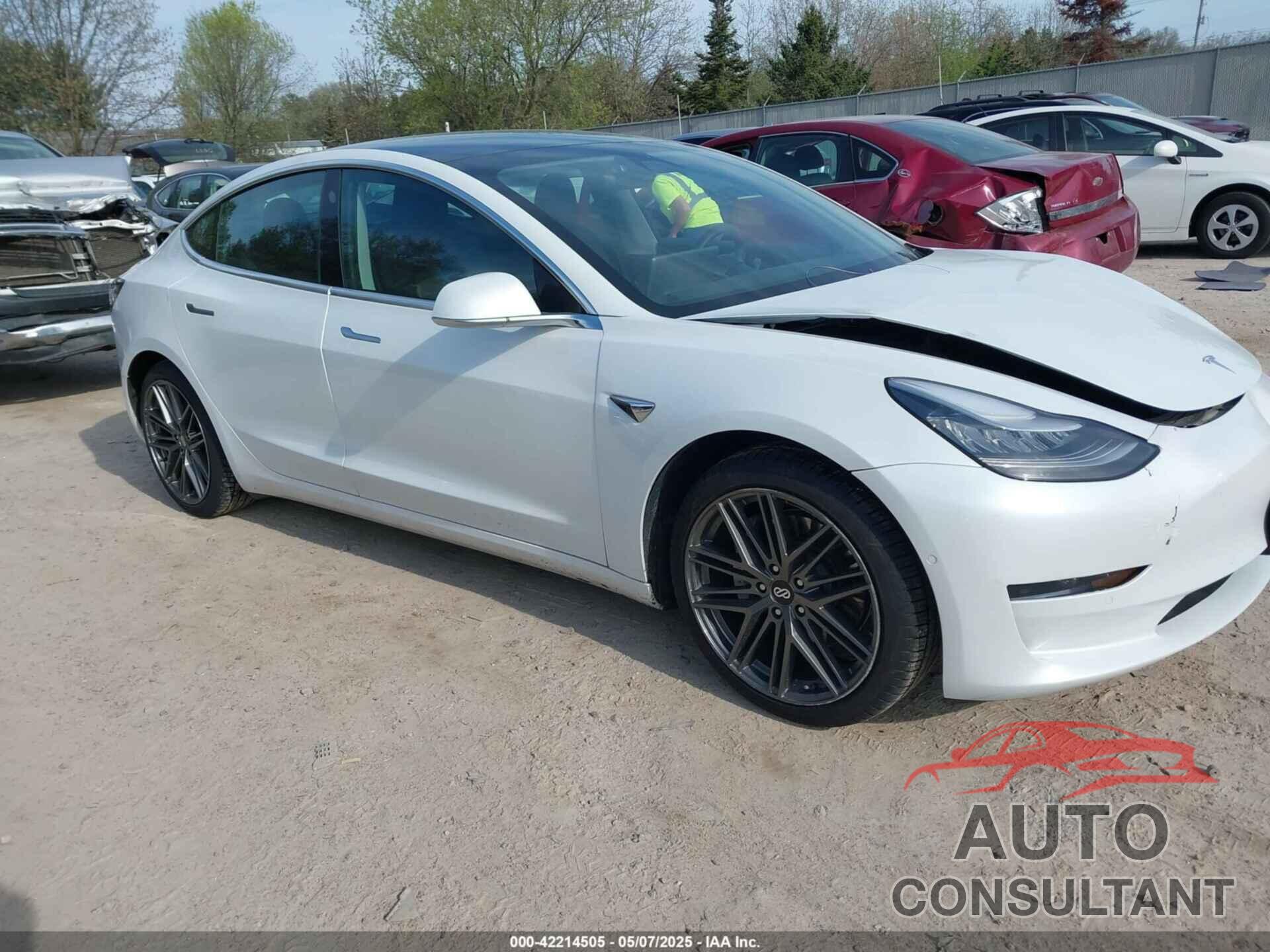TESLA MODEL 3 2020 - 5YJ3E1EAXLF738061