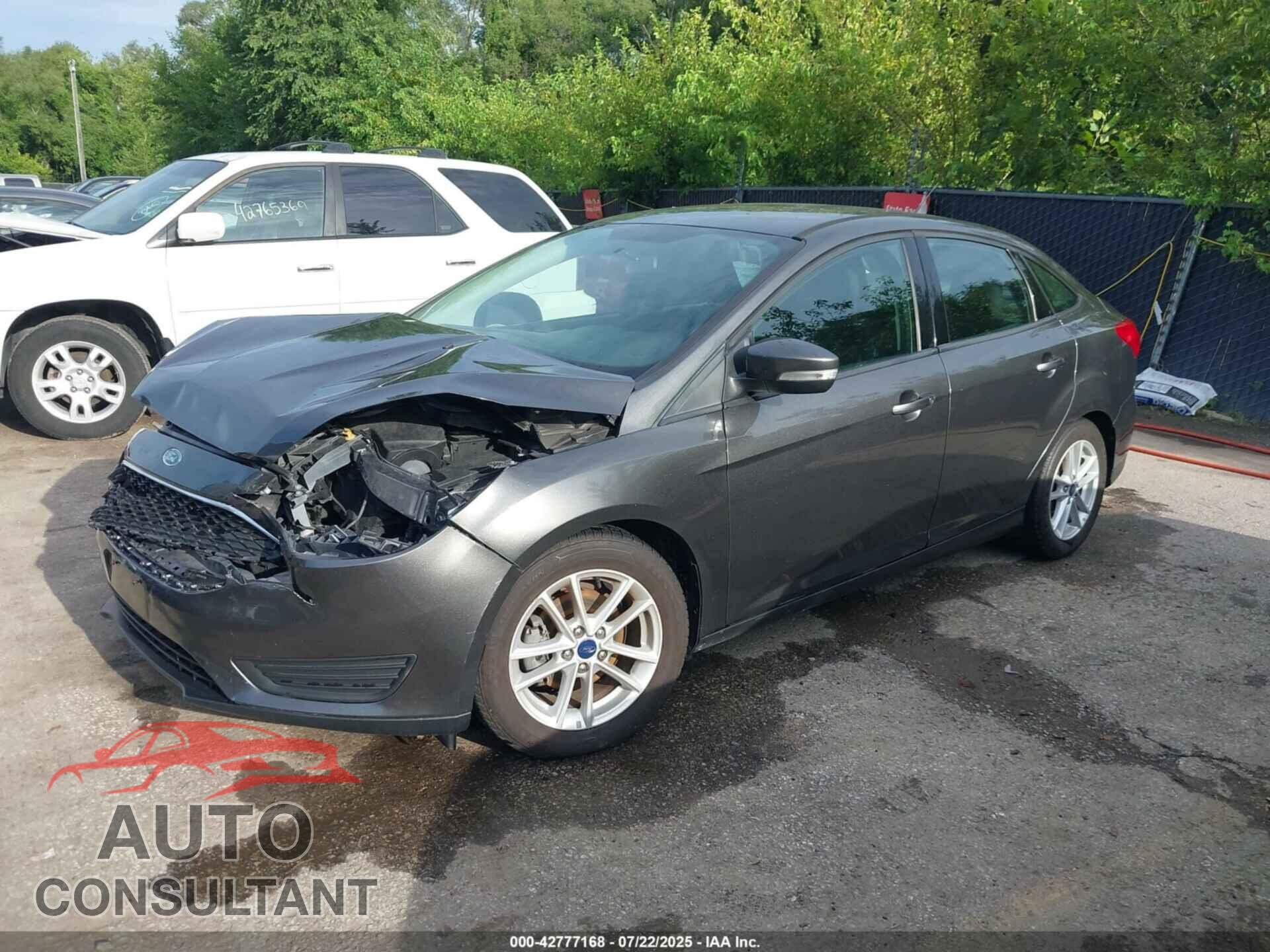 FORD FOCUS 2015 - 1FADP3F26FL307743