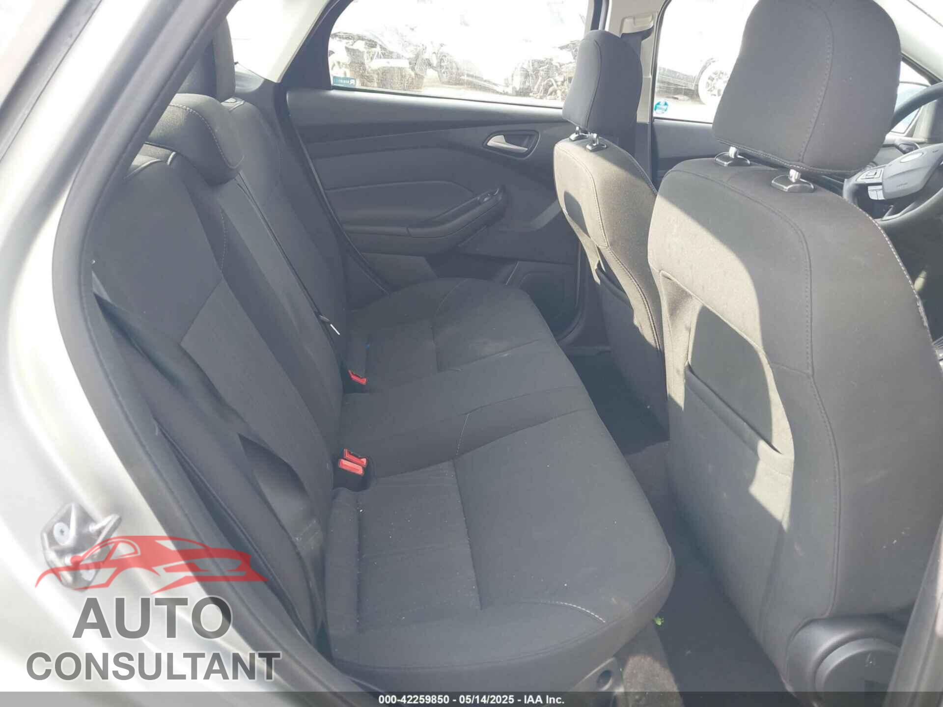 FORD FOCUS 2017 - 1FADP3F2XHL320241