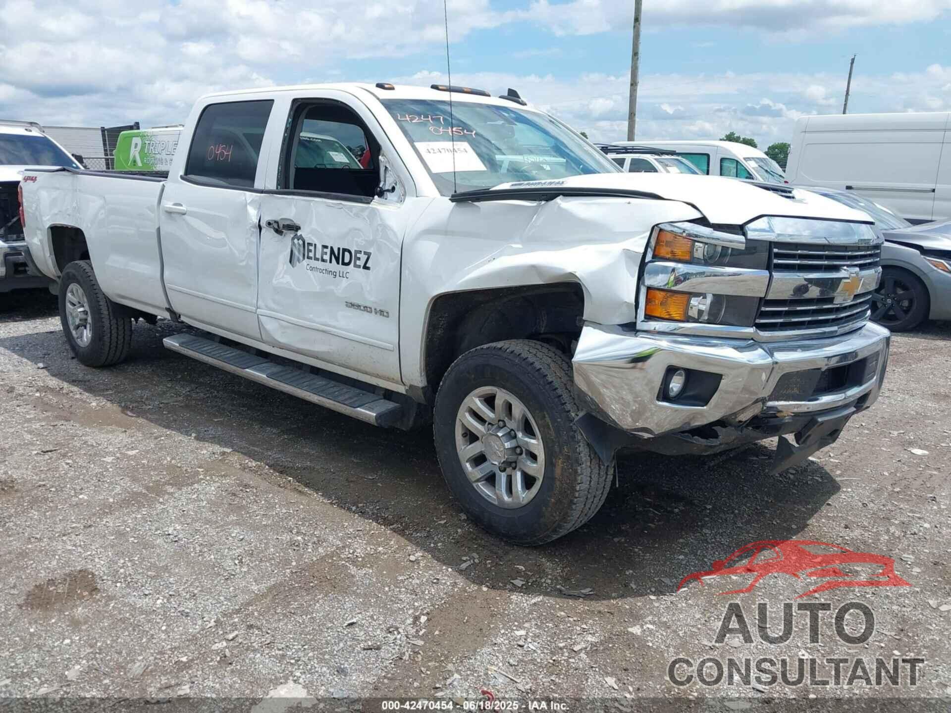 CHEVROLET SILVERADO 3500HD 2018 - 1GC4KZCY2JF243194