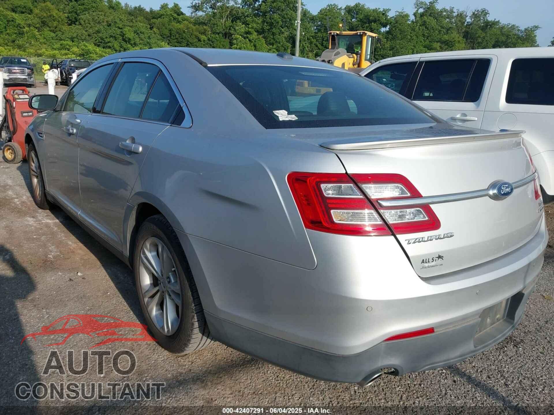 FORD TAURUS 2015 - 1FAHP2E85FG174242