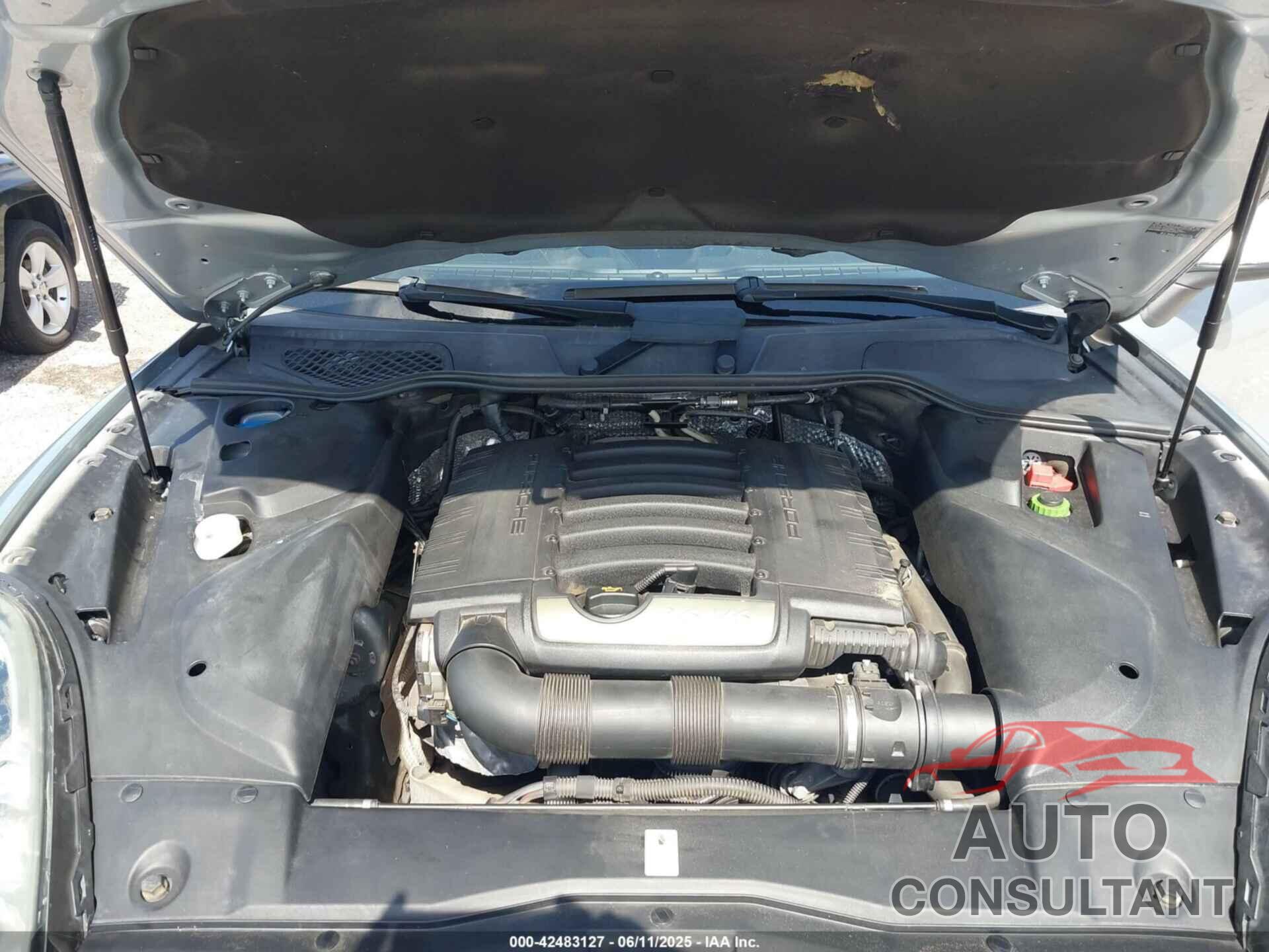 PORSCHE CAYENNE 2017 - WP1AA2A21HKA83921