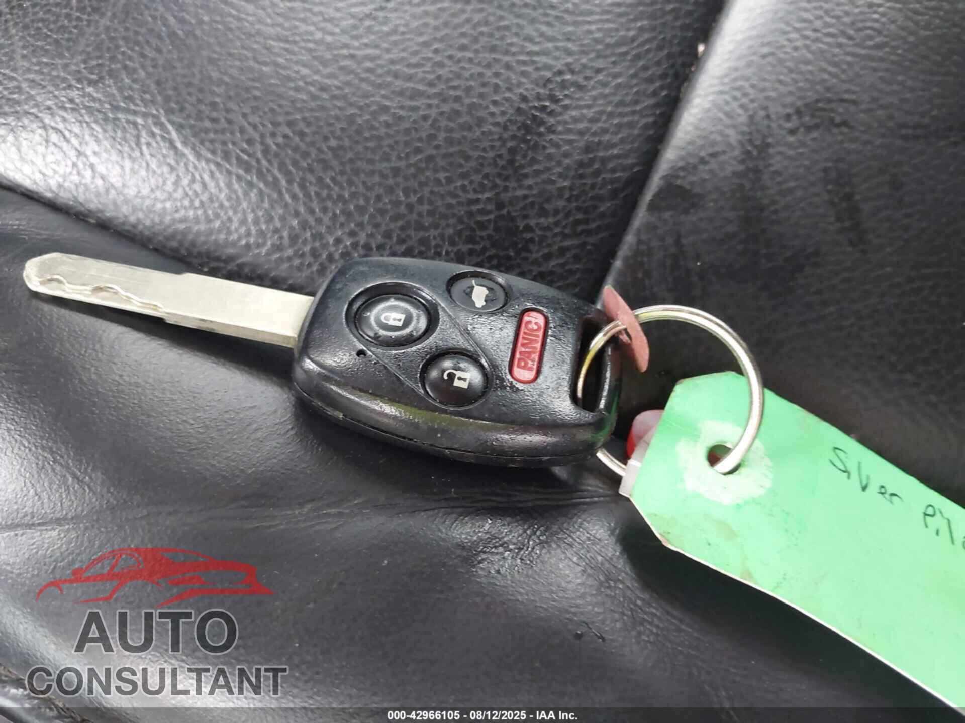 HONDA PILOT 2011 - 5FNYF3H52BB034545
