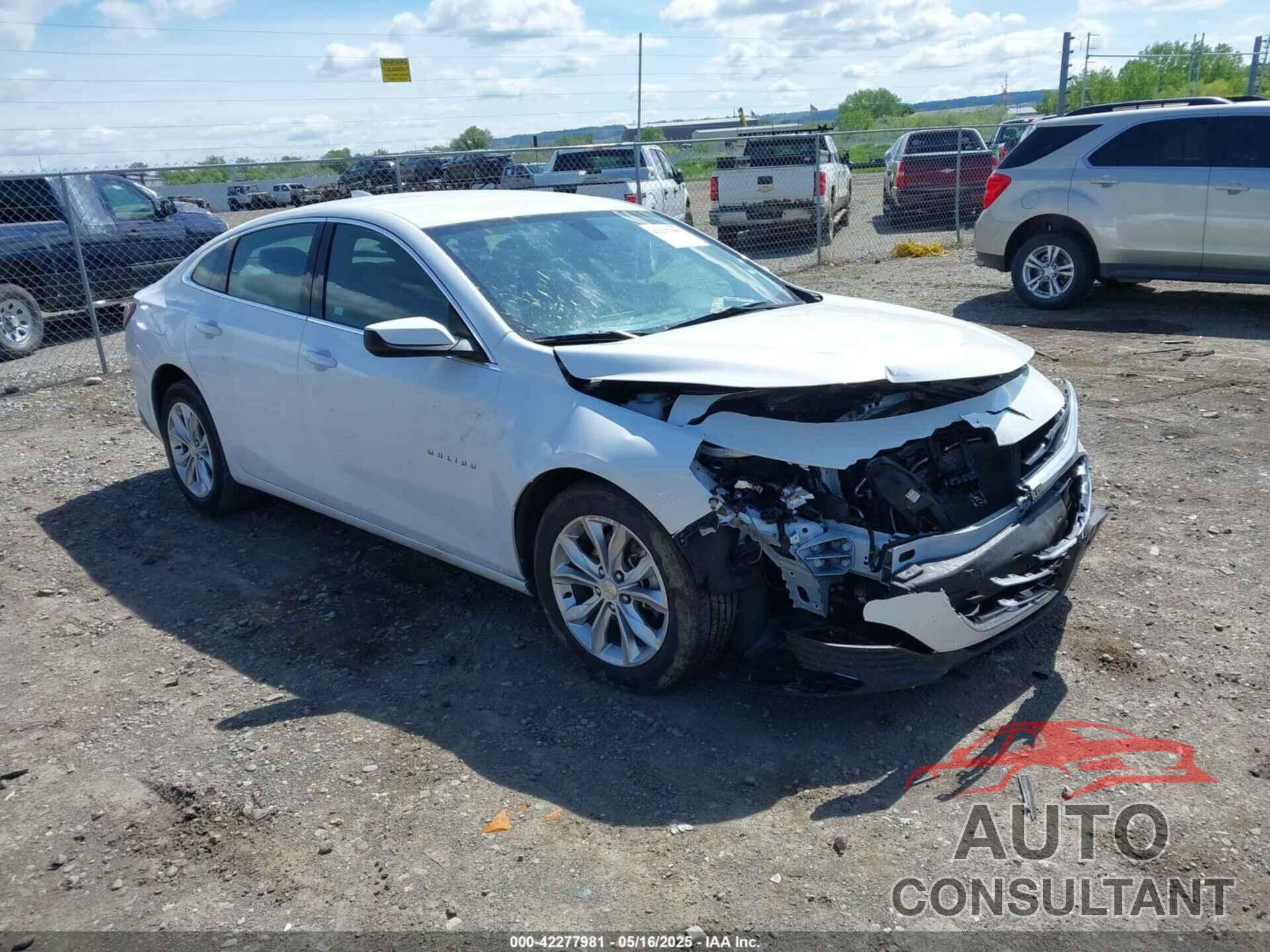 CHEVROLET MALIBU 2022 - 1G1ZD5STXNF163011