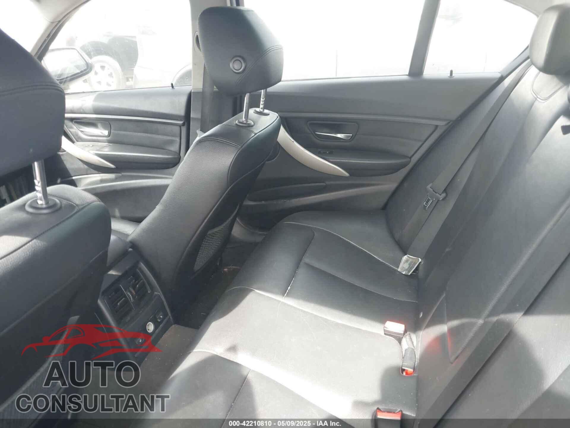 BMW 320I 2015 - WBA3B1G58FNT04412