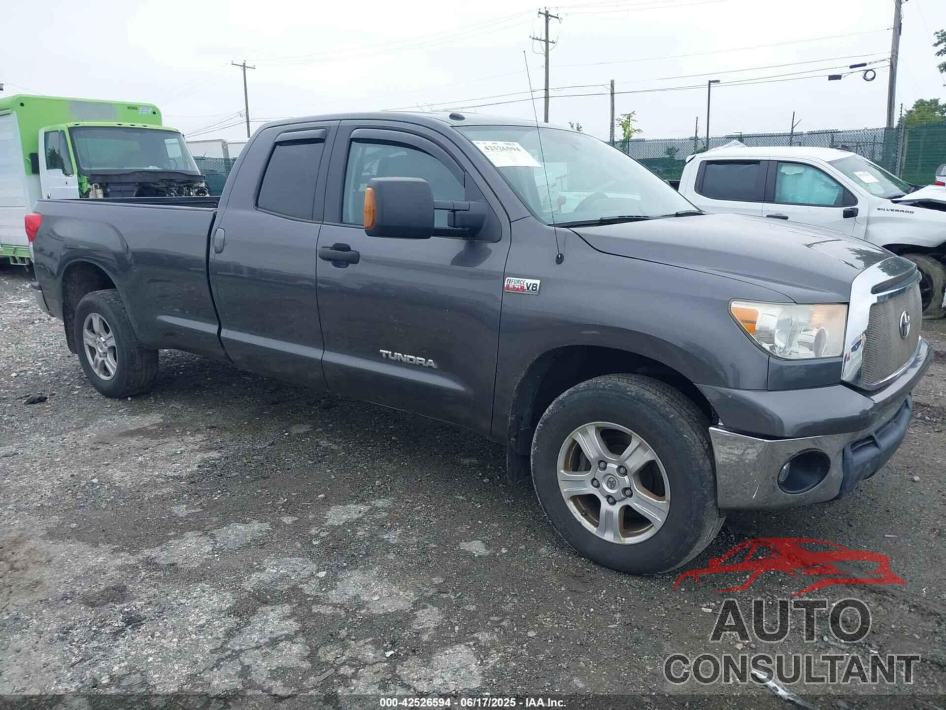 TOYOTA TUNDRA 2011 - 5TFCY5F16BX012070