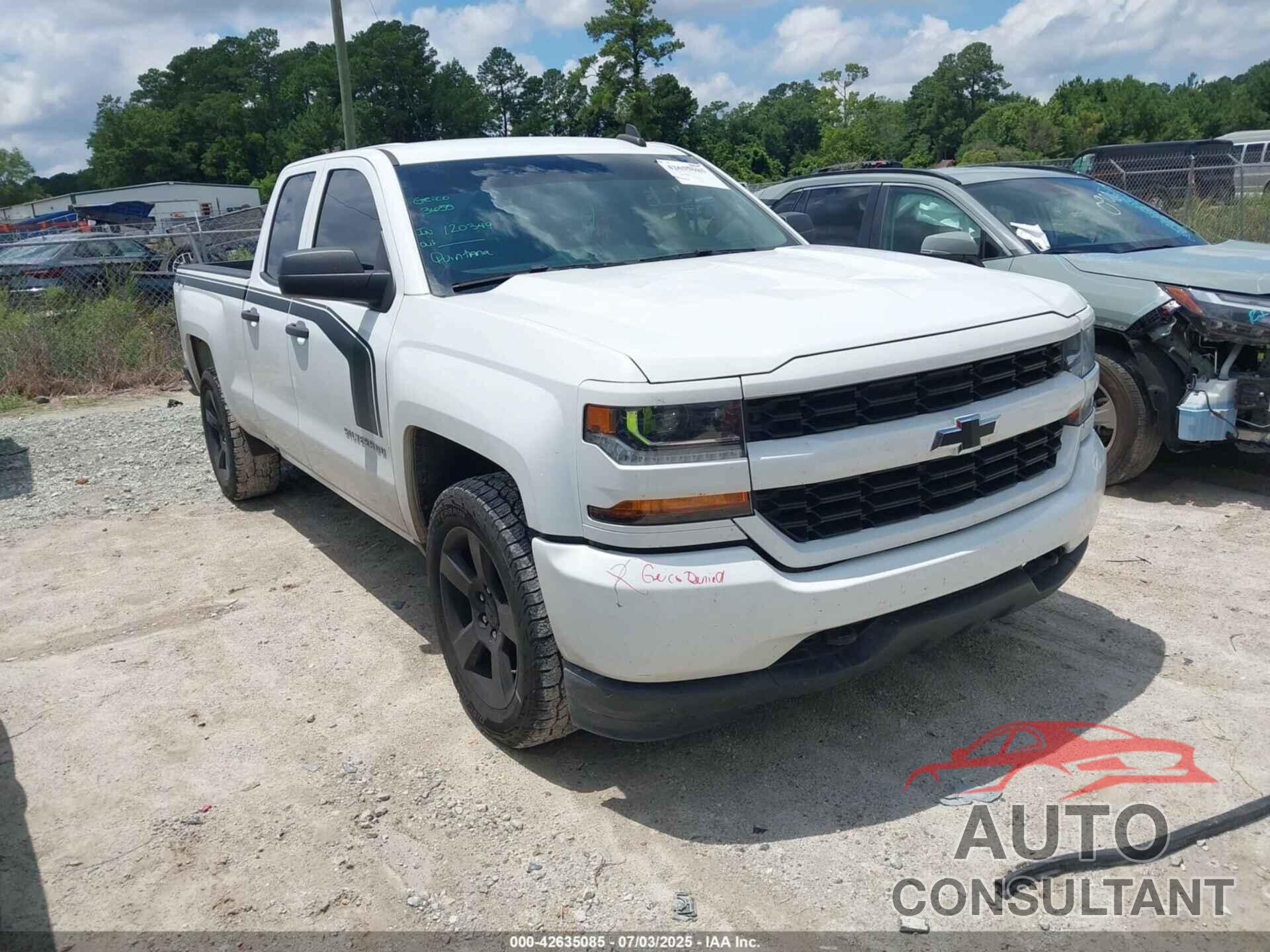 CHEVROLET SILVERADO 1500 2018 - 1GCVKPEC2JZ250445