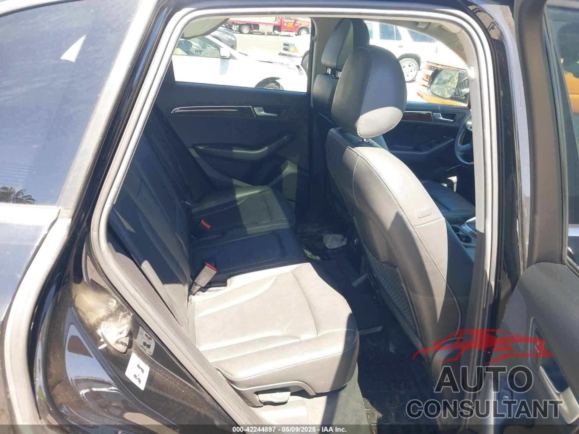AUDI Q5 2012 - WA1LFAFP7CA138178