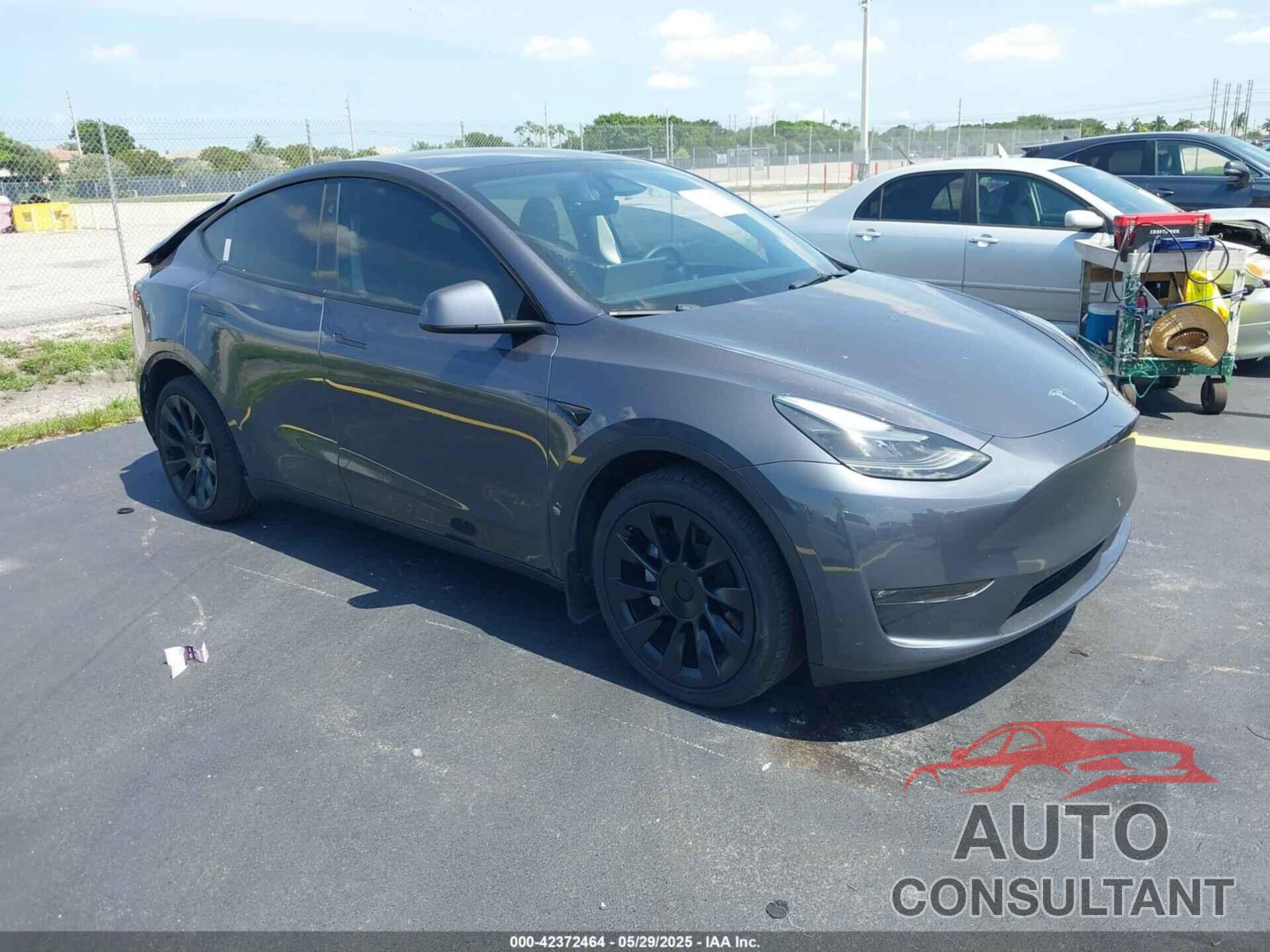 TESLA MODEL Y 2023 - 7SAYGDEEXPF853398