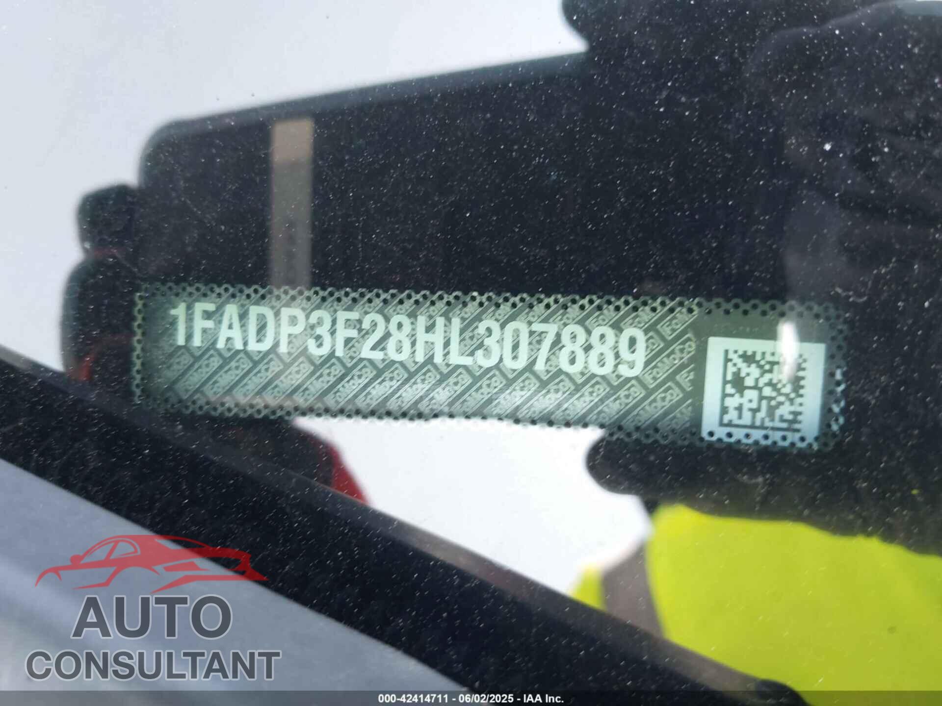 FORD FOCUS 2017 - 1FADP3F28HL307889
