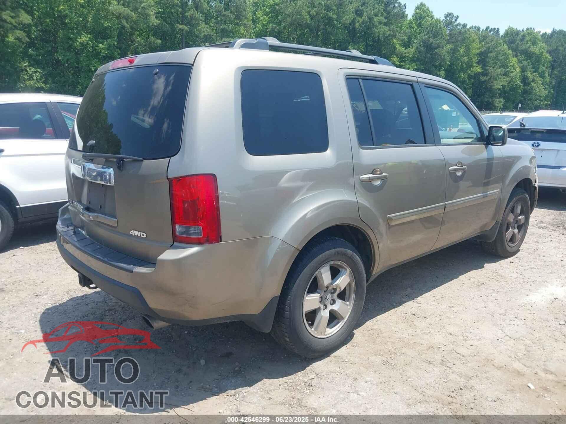 HONDA PILOT 2011 - 5FNYF4H50BB026031
