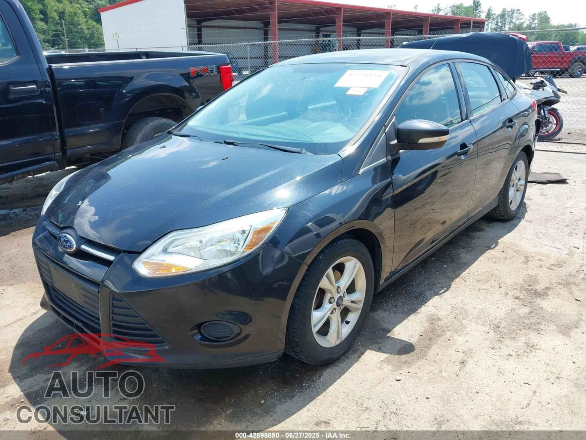 FORD FOCUS 2014 - 1FADP3F23EL427210