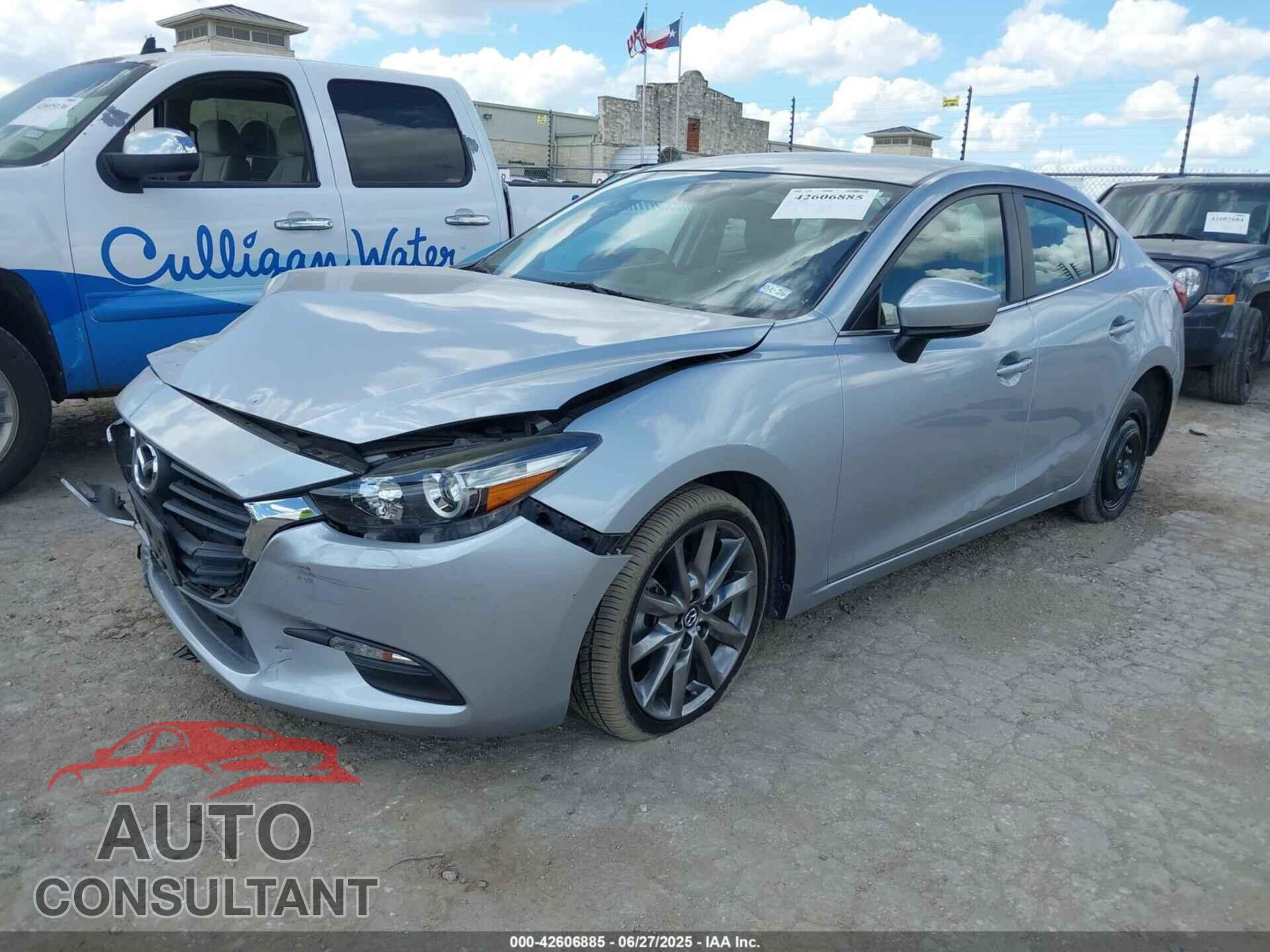 MAZDA MAZDA3 2018 - 3MZBN1V37JM177580