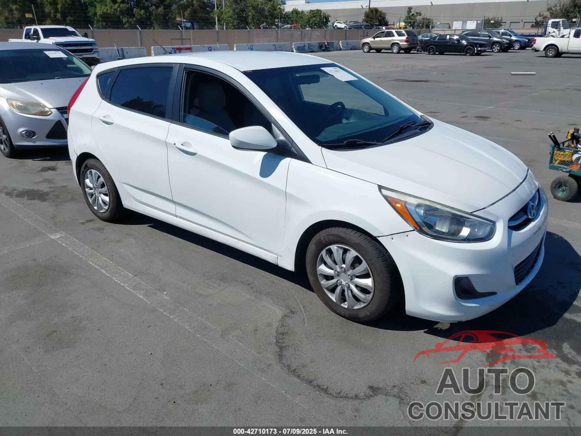 HYUNDAI ACCENT 2015 - KMHCT5AE8FU213061