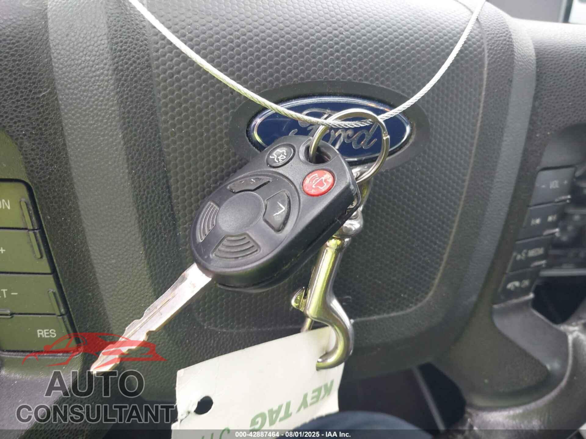 FORD ESCAPE 2011 - 1FMCU0EG0BKB84981